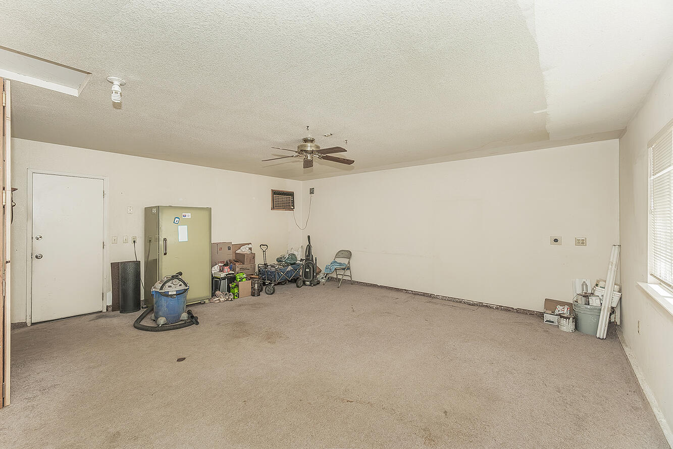 22085 Watts Valley Rd, Sanger, CA 93657