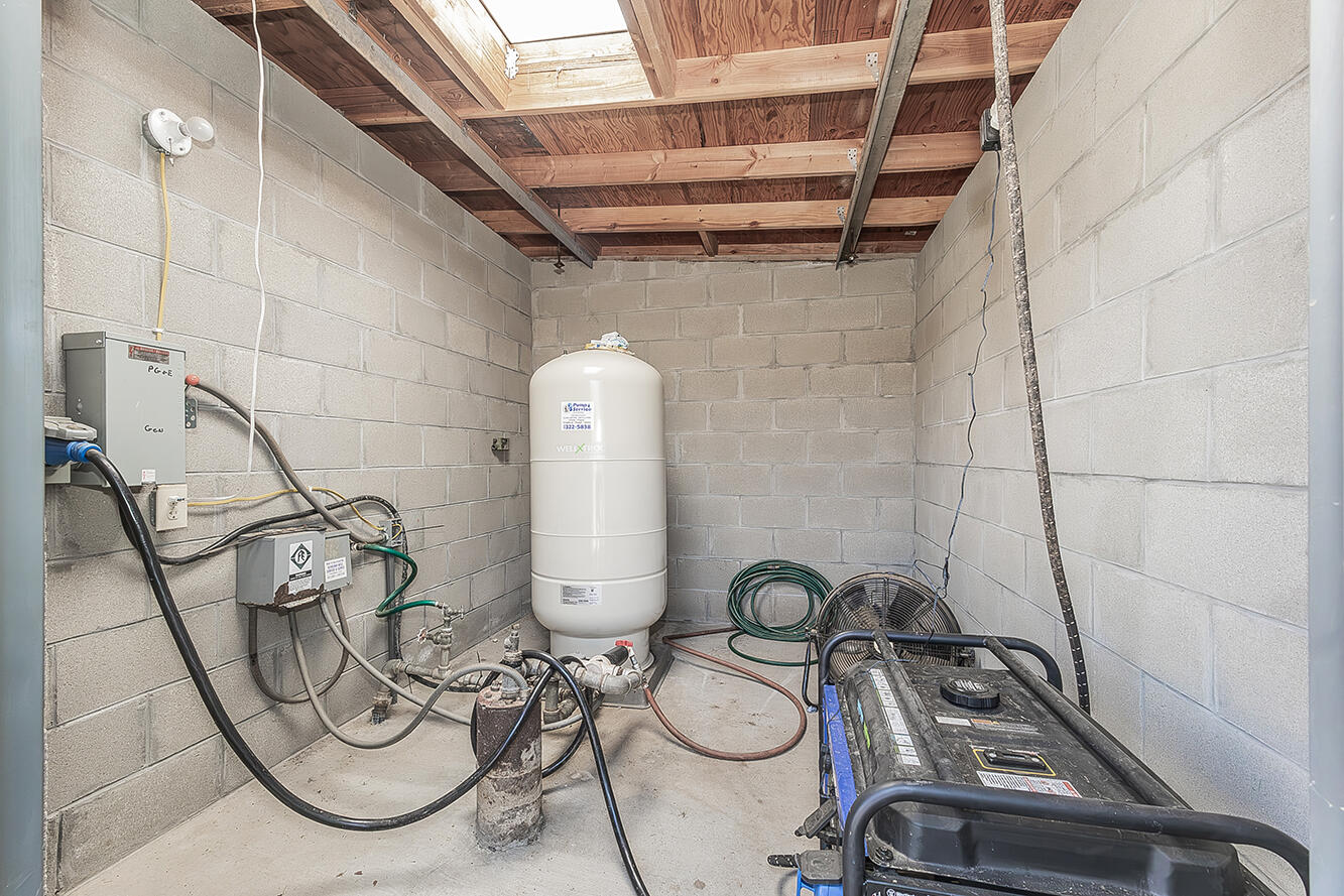 22085 Watts Valley Rd, Sanger, CA 93657