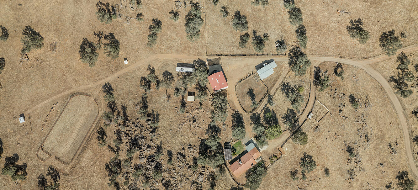 22085 Watts Valley Rd, Sanger, CA 93657