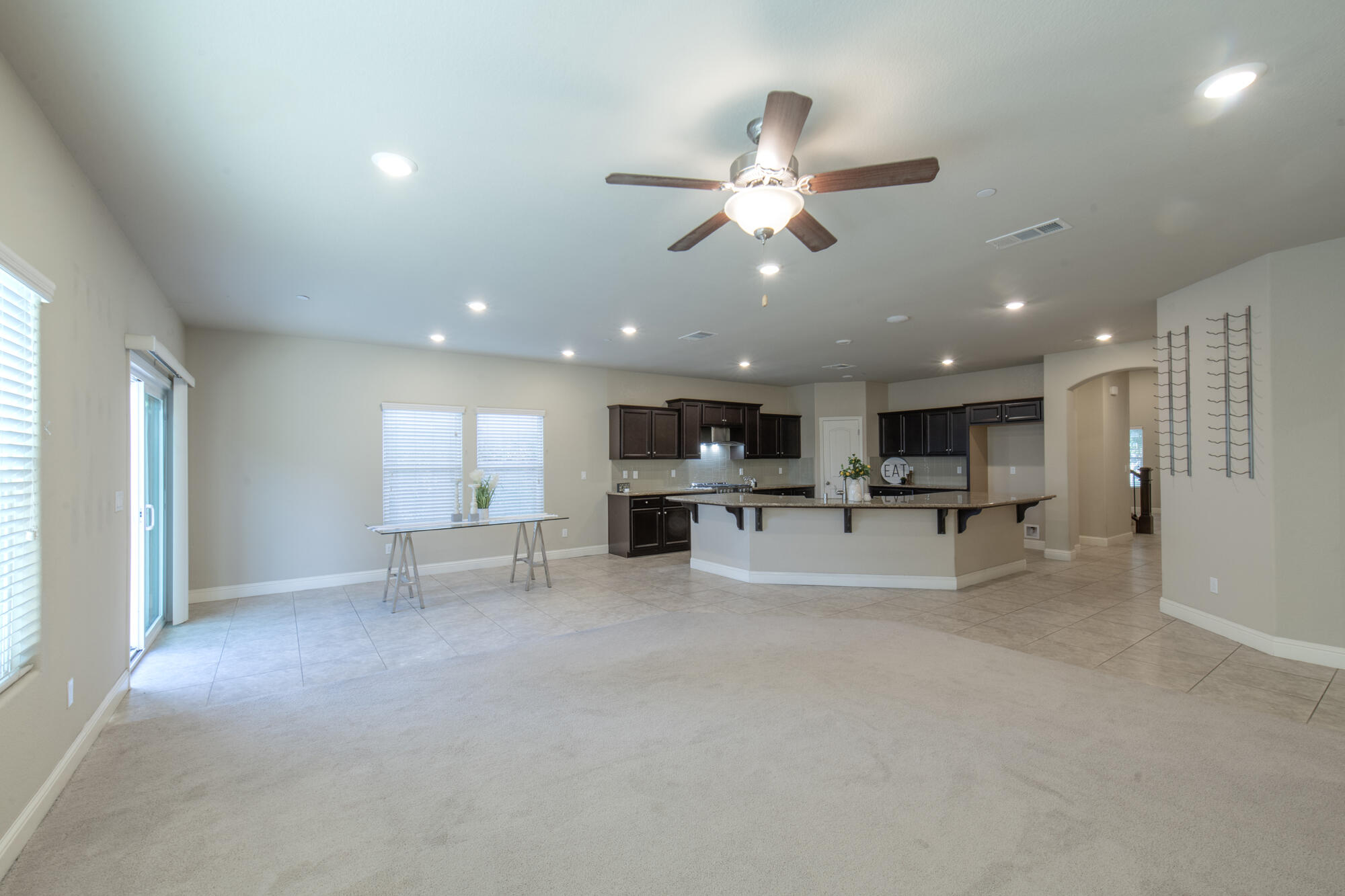 3728 W Ceres Ct, Visalia, CA 93291