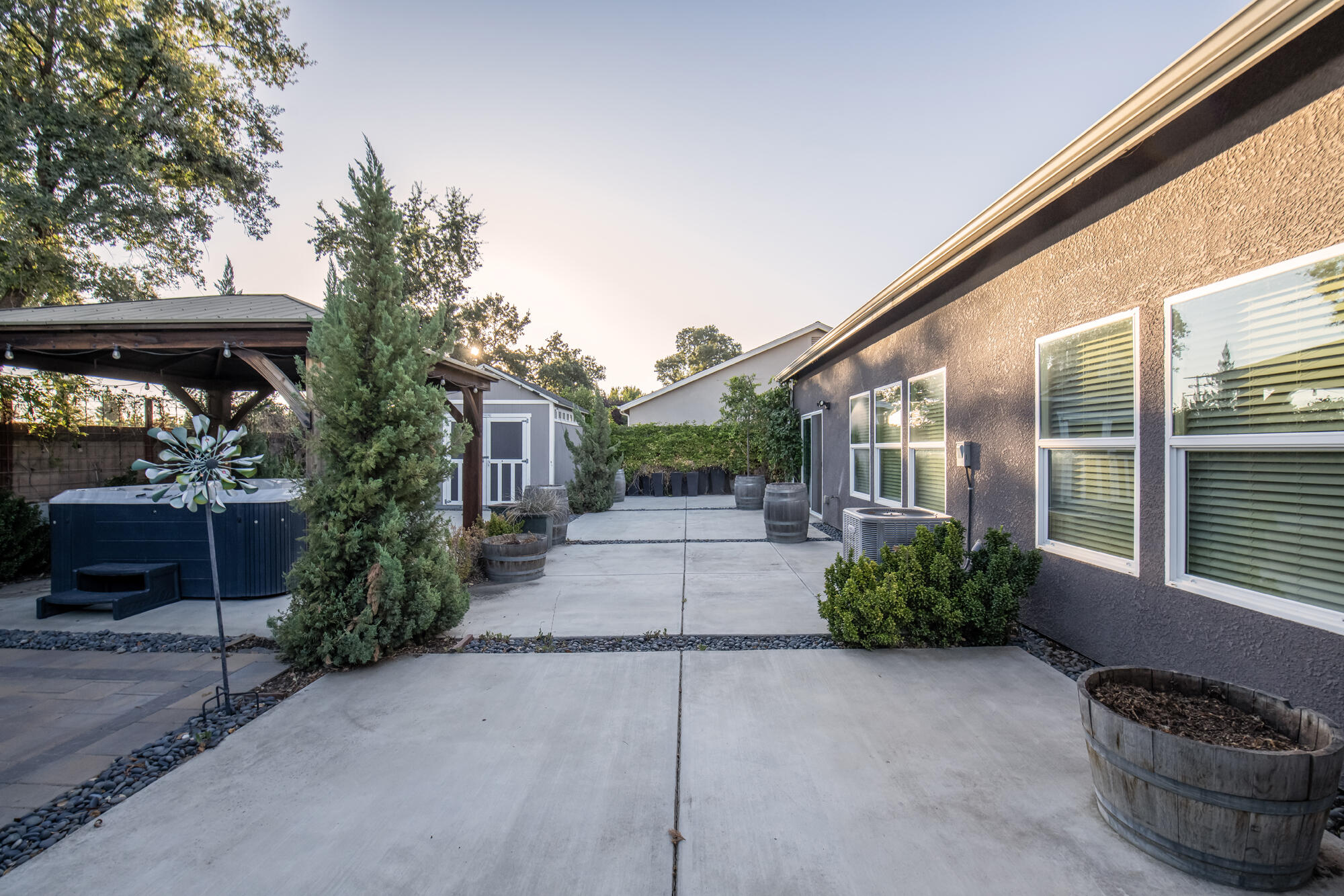 3728 W Ceres Ct, Visalia, CA 93291