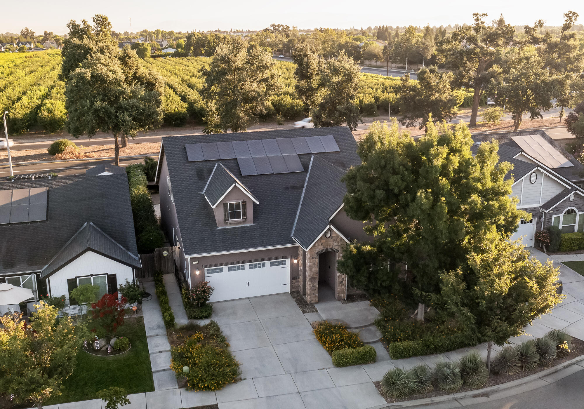 3728 W Ceres Ct, Visalia, CA 93291