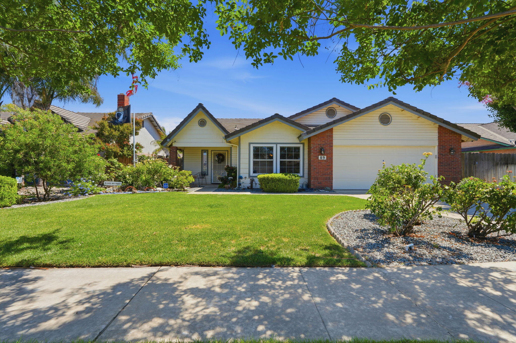 89 Devon Dr, Lemoore, CA 93245