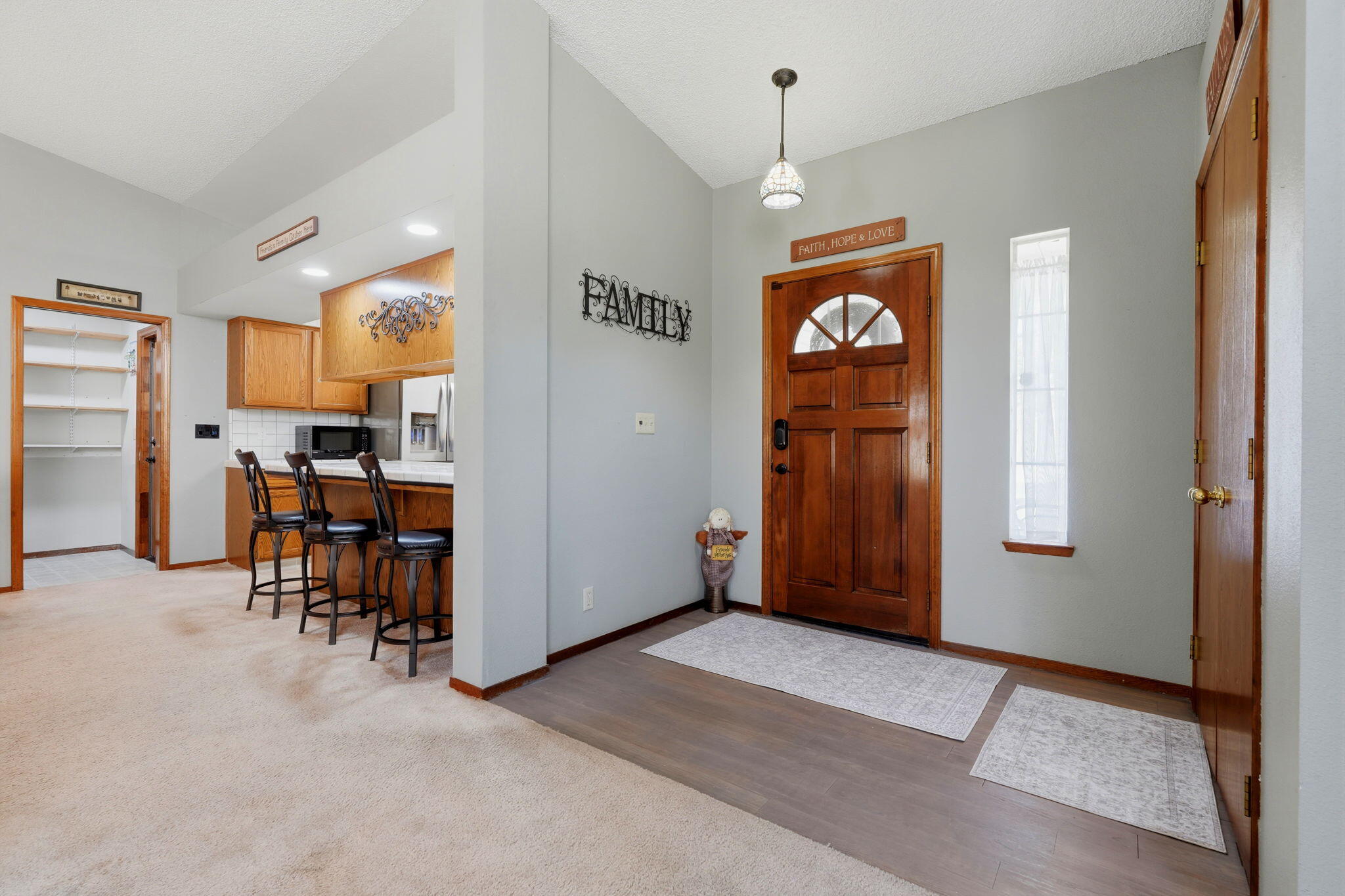 89 Devon Dr, Lemoore, CA 93245