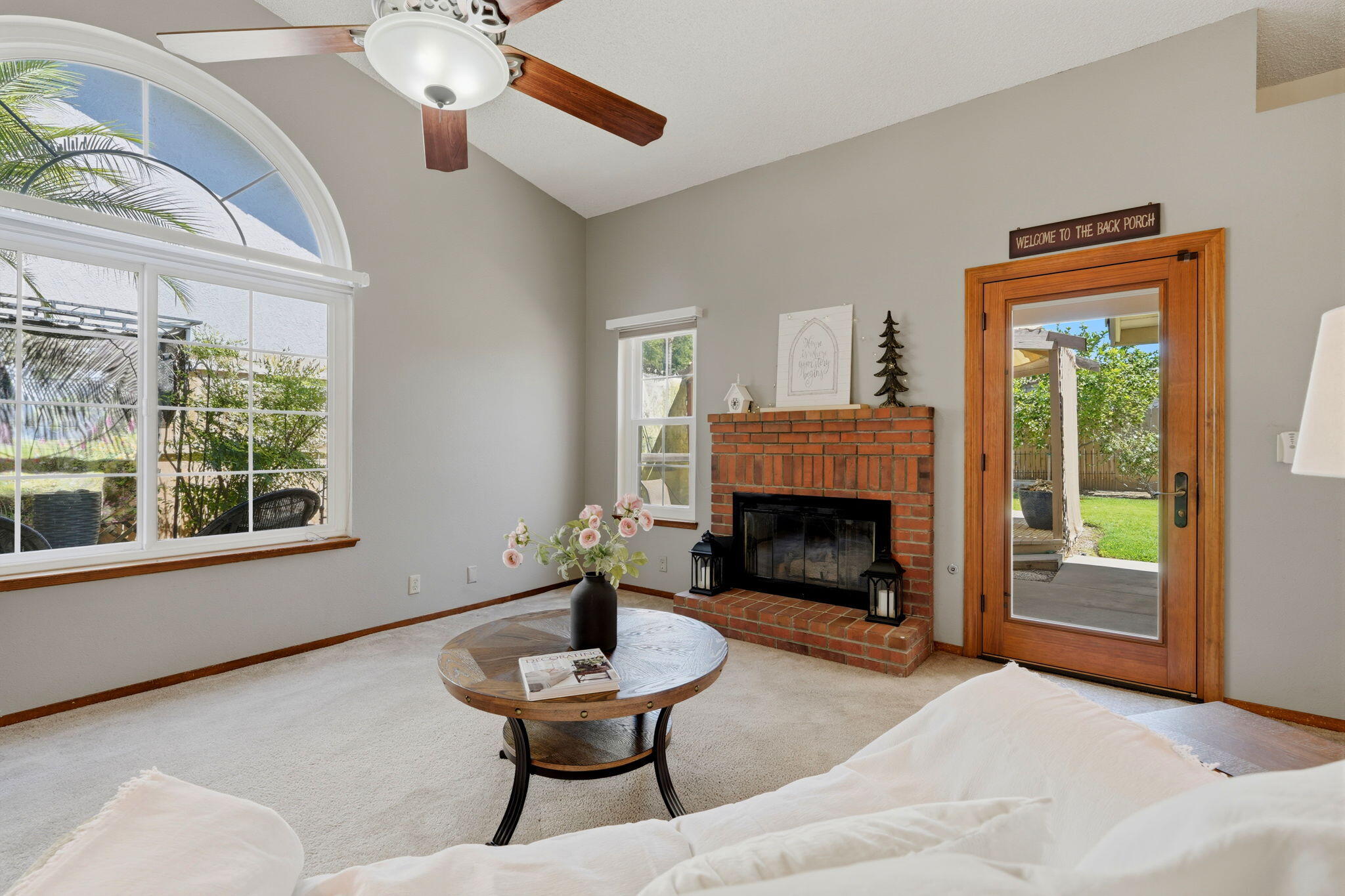 89 Devon Dr, Lemoore, CA 93245