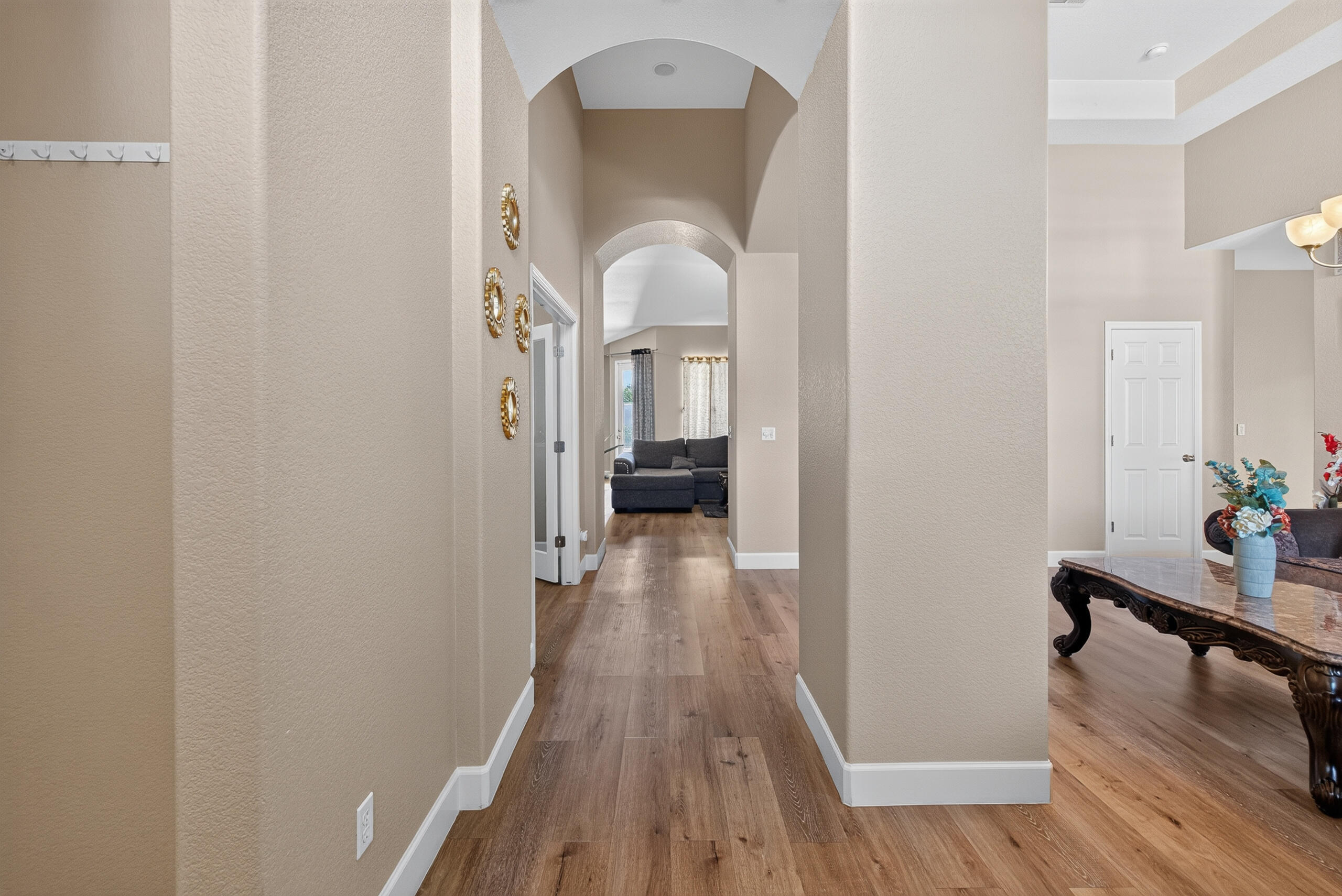 1983 Malvasia Ct, Tulare, CA 93274