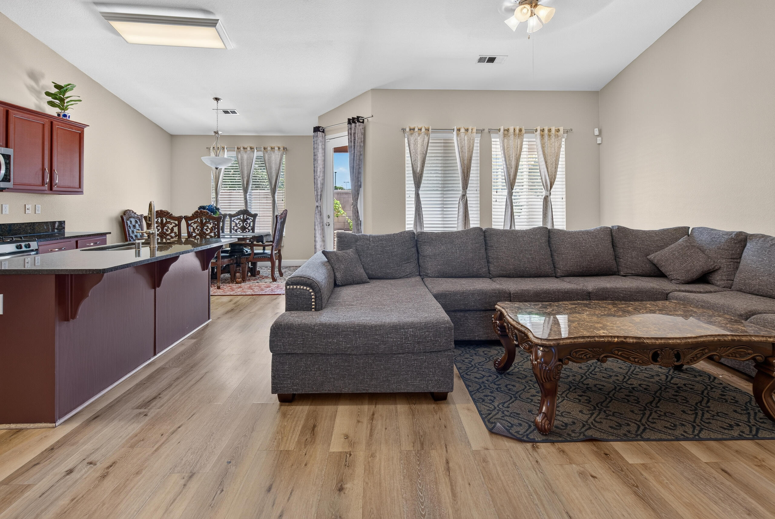 1983 Malvasia Ct, Tulare, CA 93274