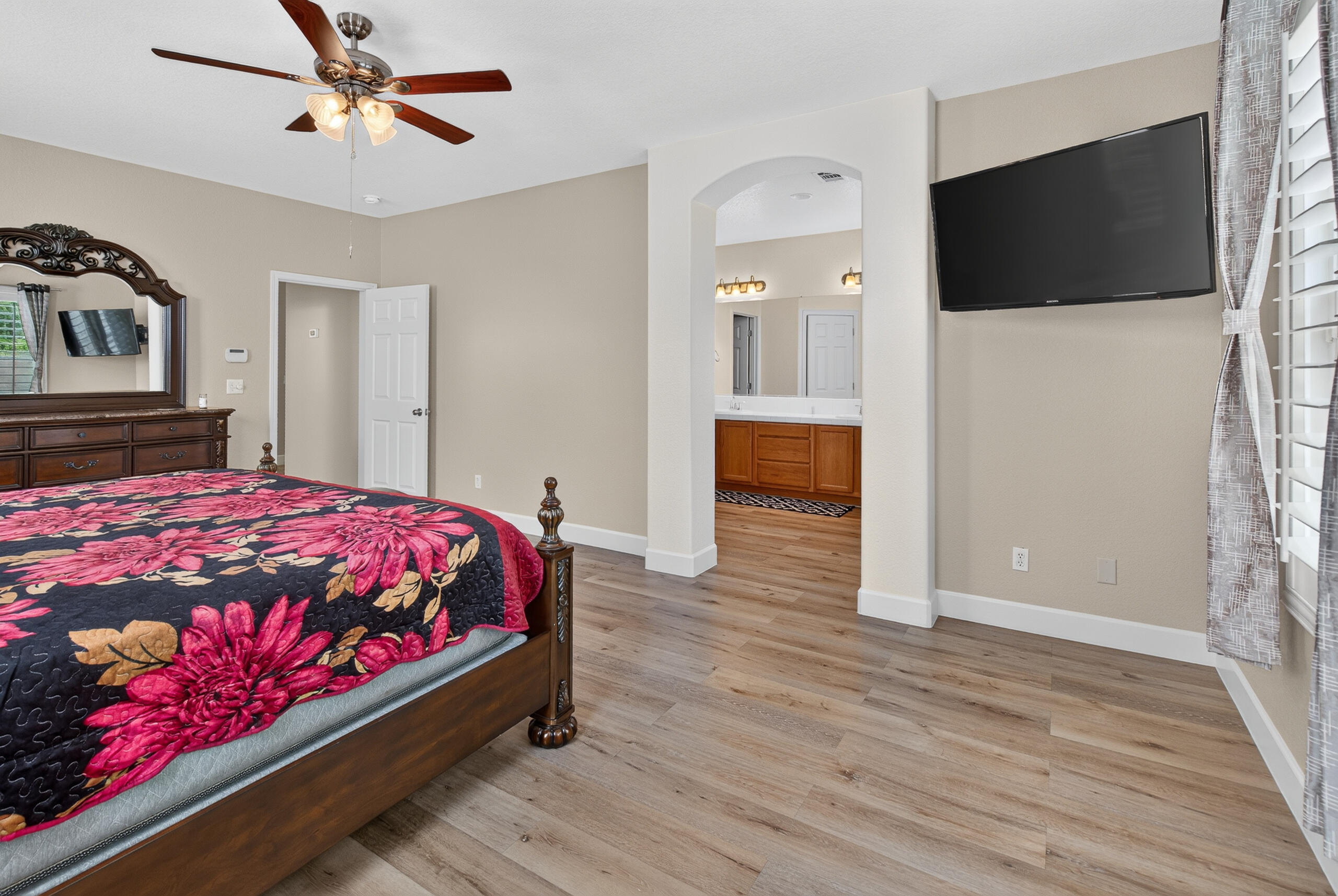 1983 Malvasia Ct, Tulare, CA 93274