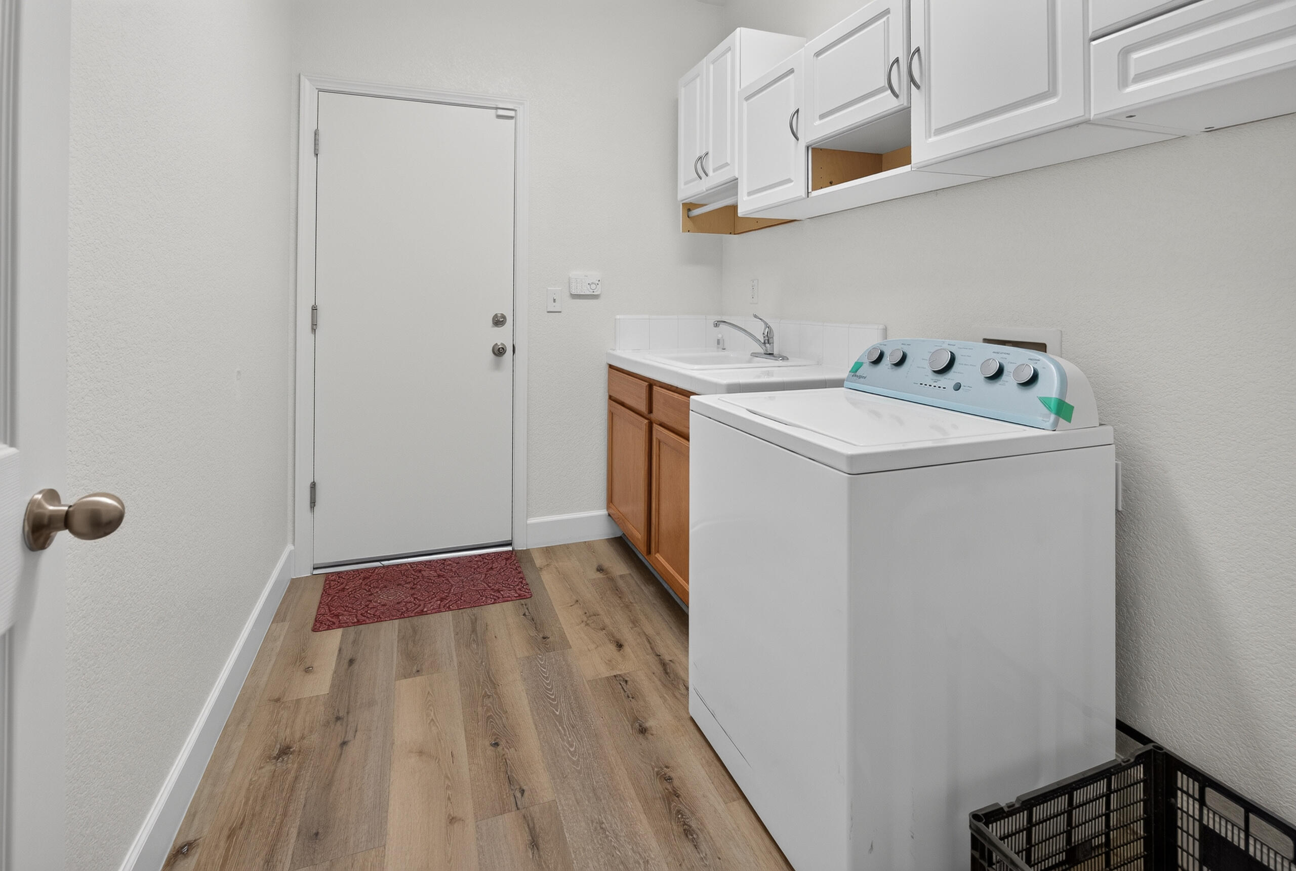 1983 Malvasia Ct, Tulare, CA 93274