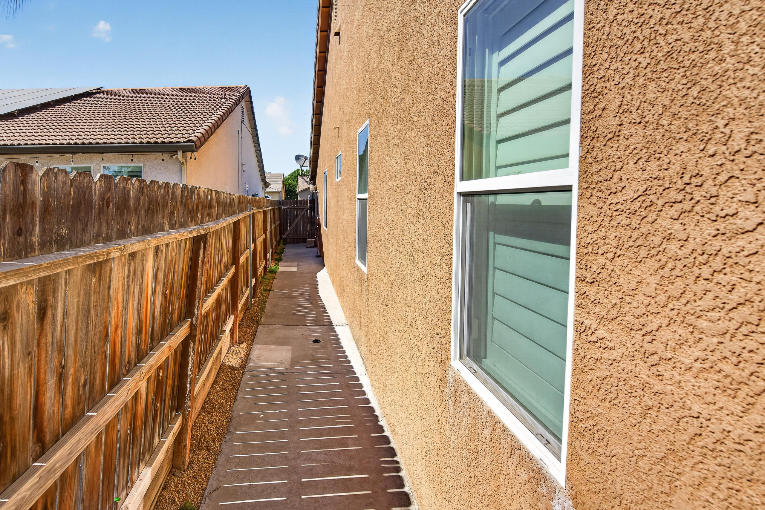 1983 Malvasia Ct, Tulare, CA 93274