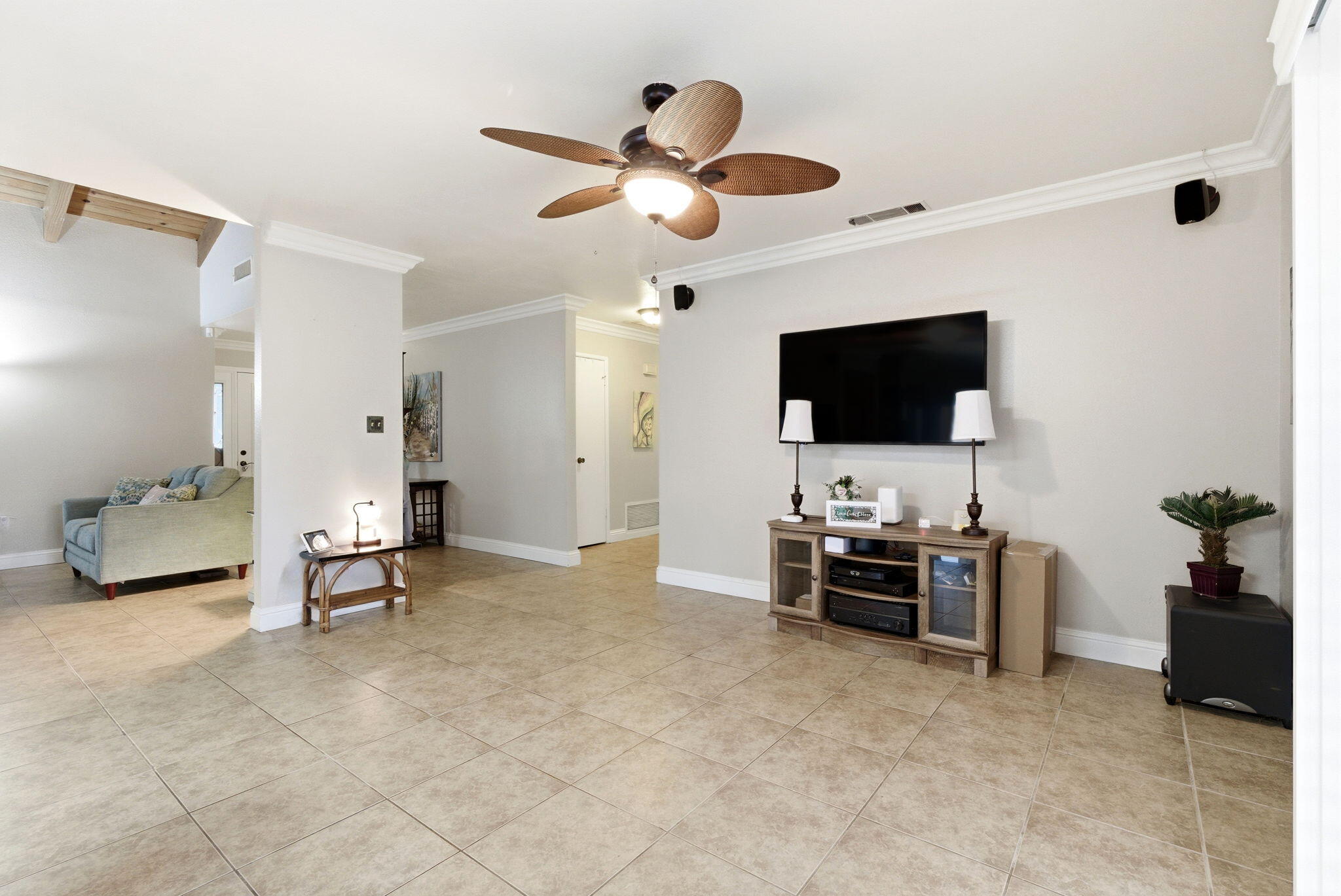 2544 W Harter Ave, Visalia, CA 93277