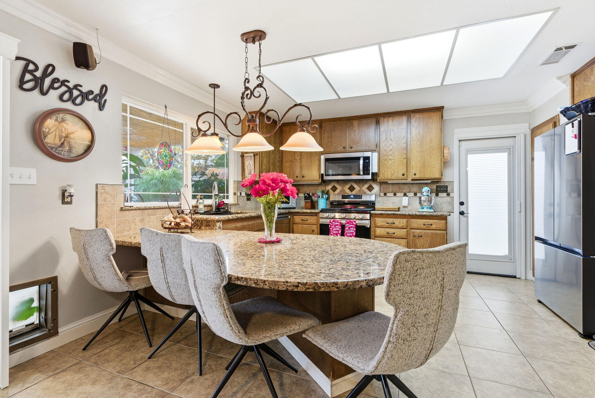 2544 W Harter Ave, Visalia, CA 93277
