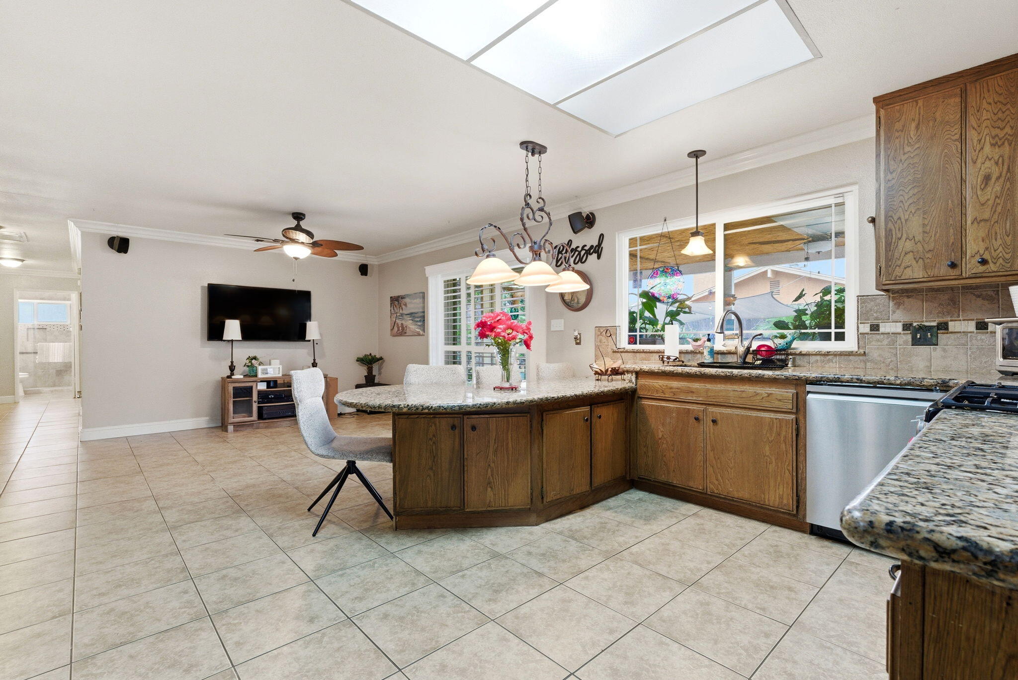 2544 W Harter Ave, Visalia, CA 93277