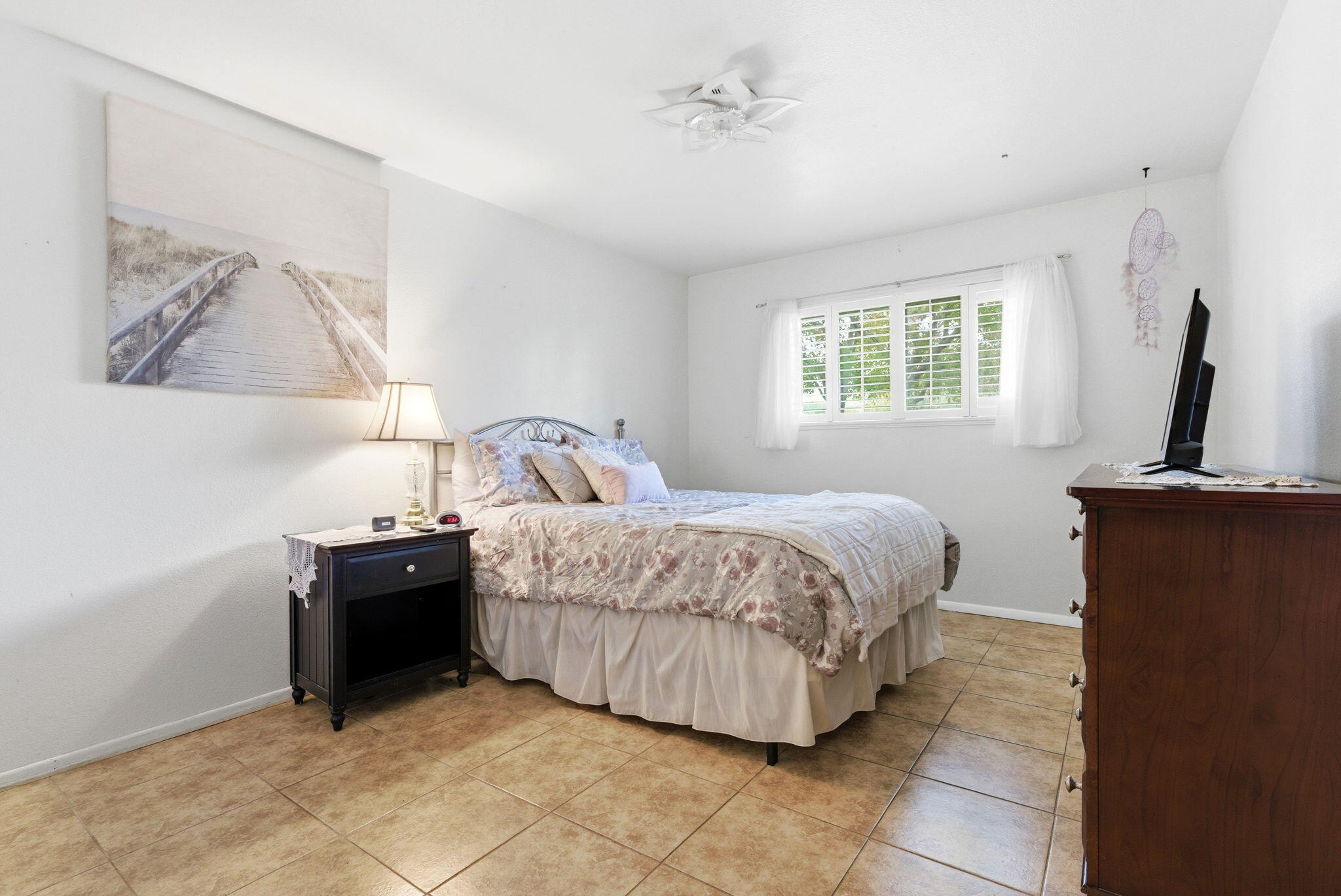 2544 W Harter Ave, Visalia, CA 93277