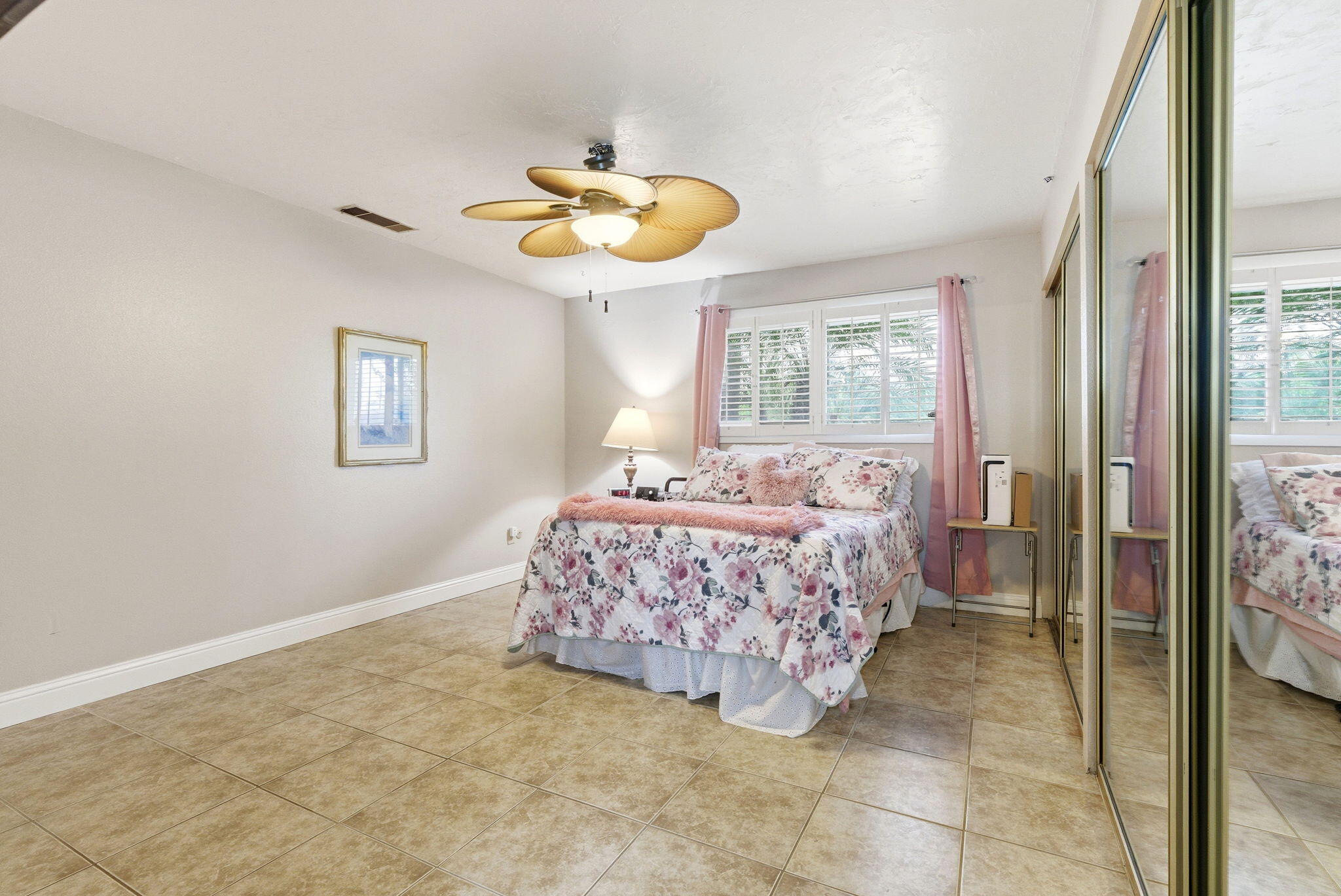 2544 W Harter Ave, Visalia, CA 93277