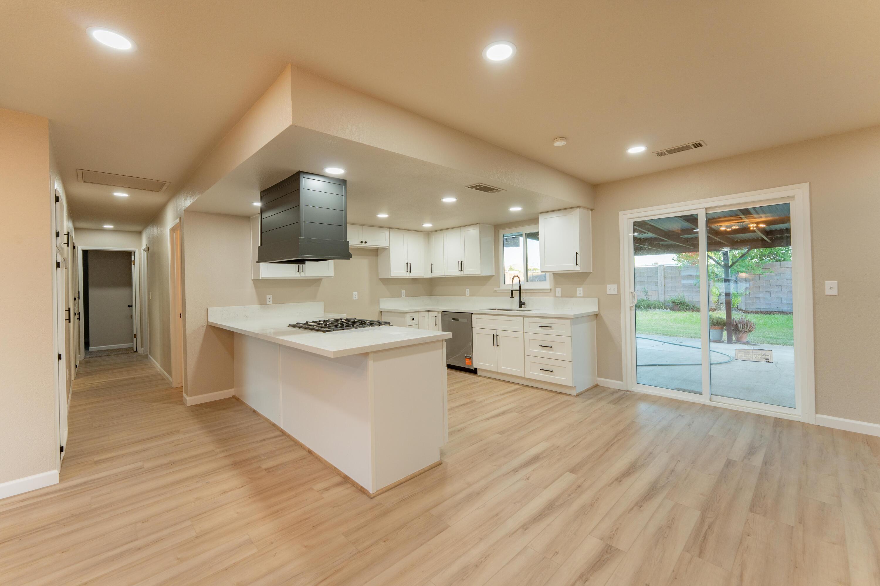 321 Olivewood Cir, Porterville, CA 93257