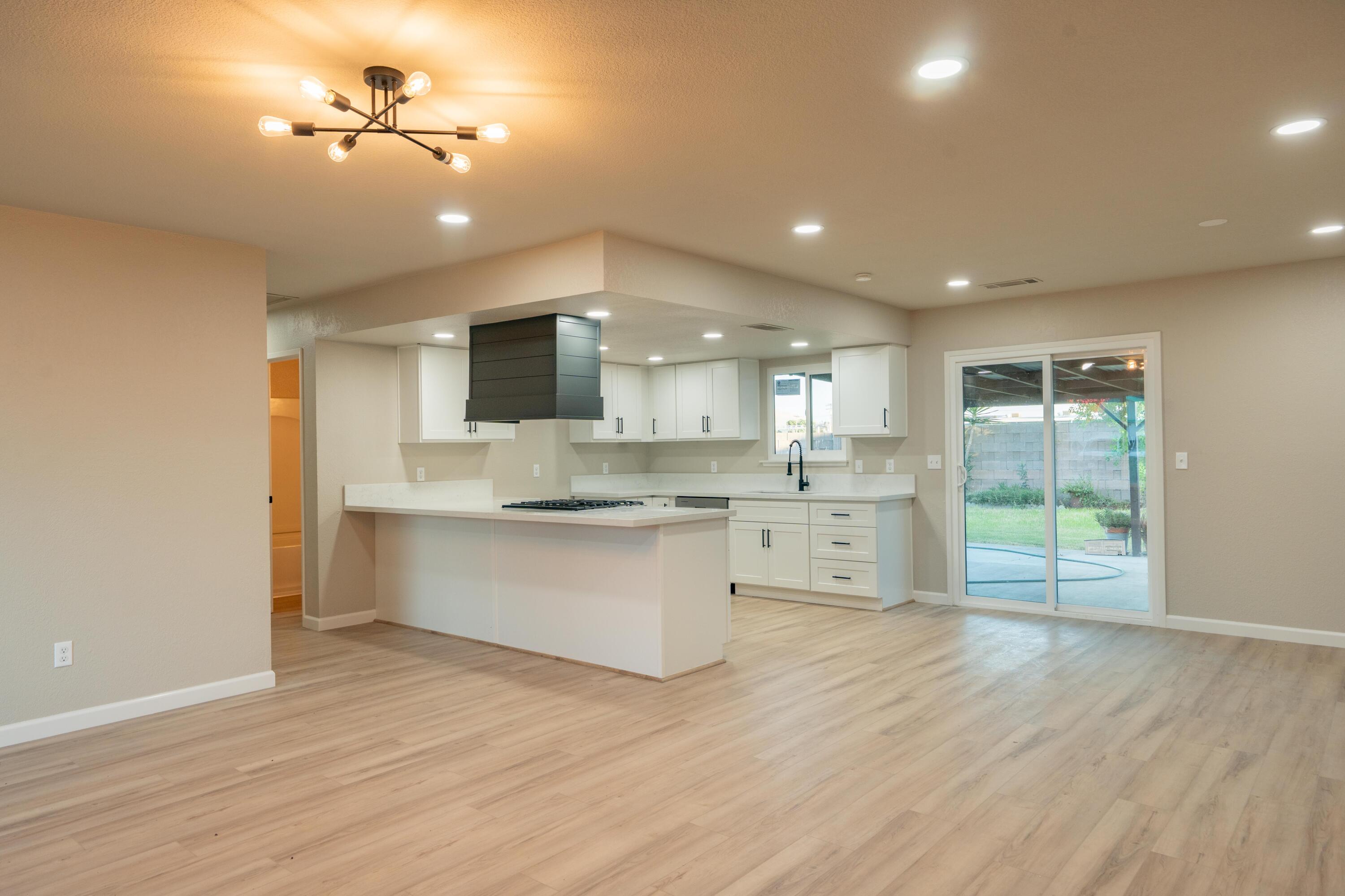 321 Olivewood Cir, Porterville, CA 93257