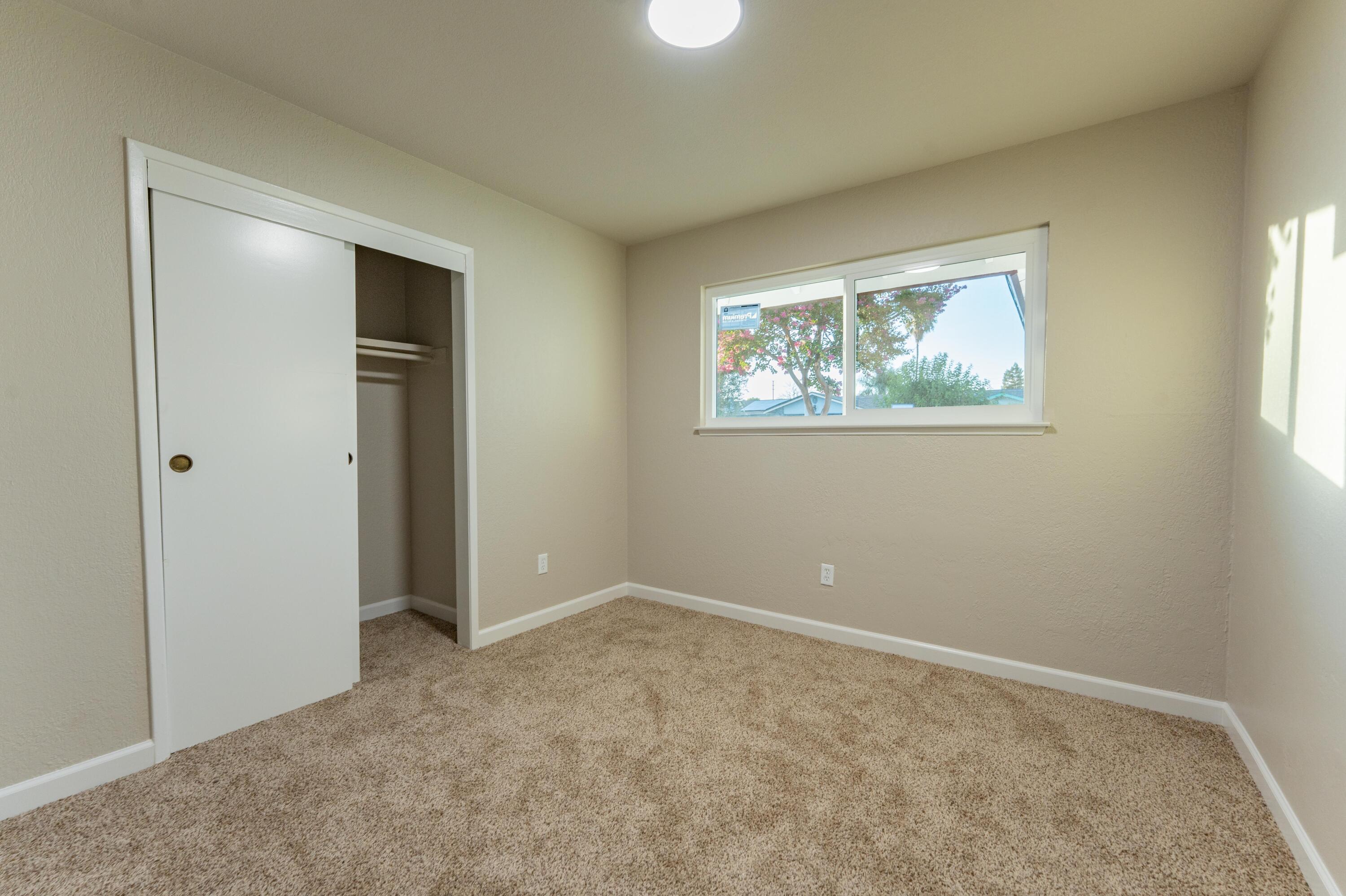 321 Olivewood Cir, Porterville, CA 93257