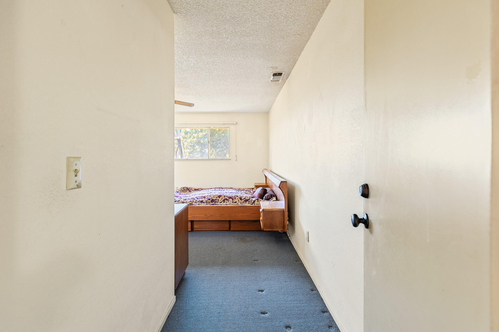 1660 W Gerry Ct, Porterville, CA 93257