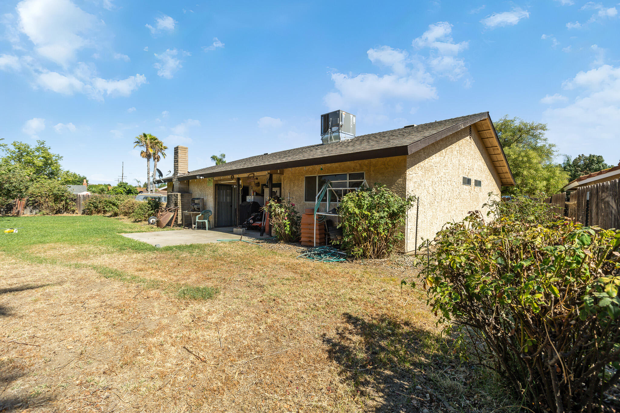 1660 W Gerry Ct, Porterville, CA 93257