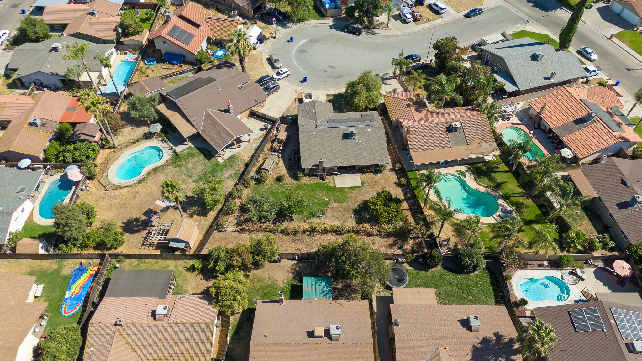 1660 W Gerry Ct, Porterville, CA 93257