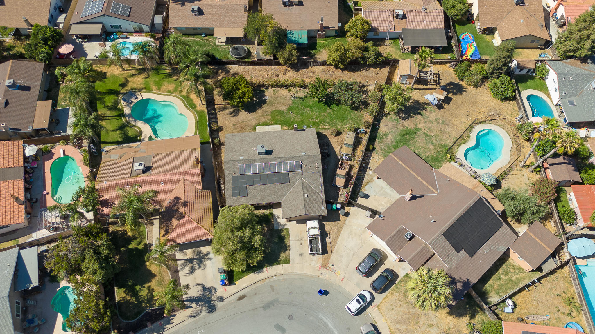 1660 W Gerry Ct, Porterville, CA 93257