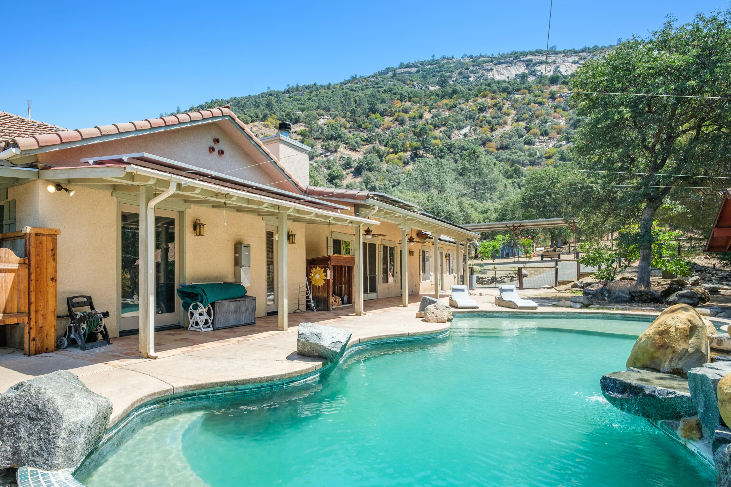 29412 Gibbs Ranch Rd, Tollhouse, CA 93667