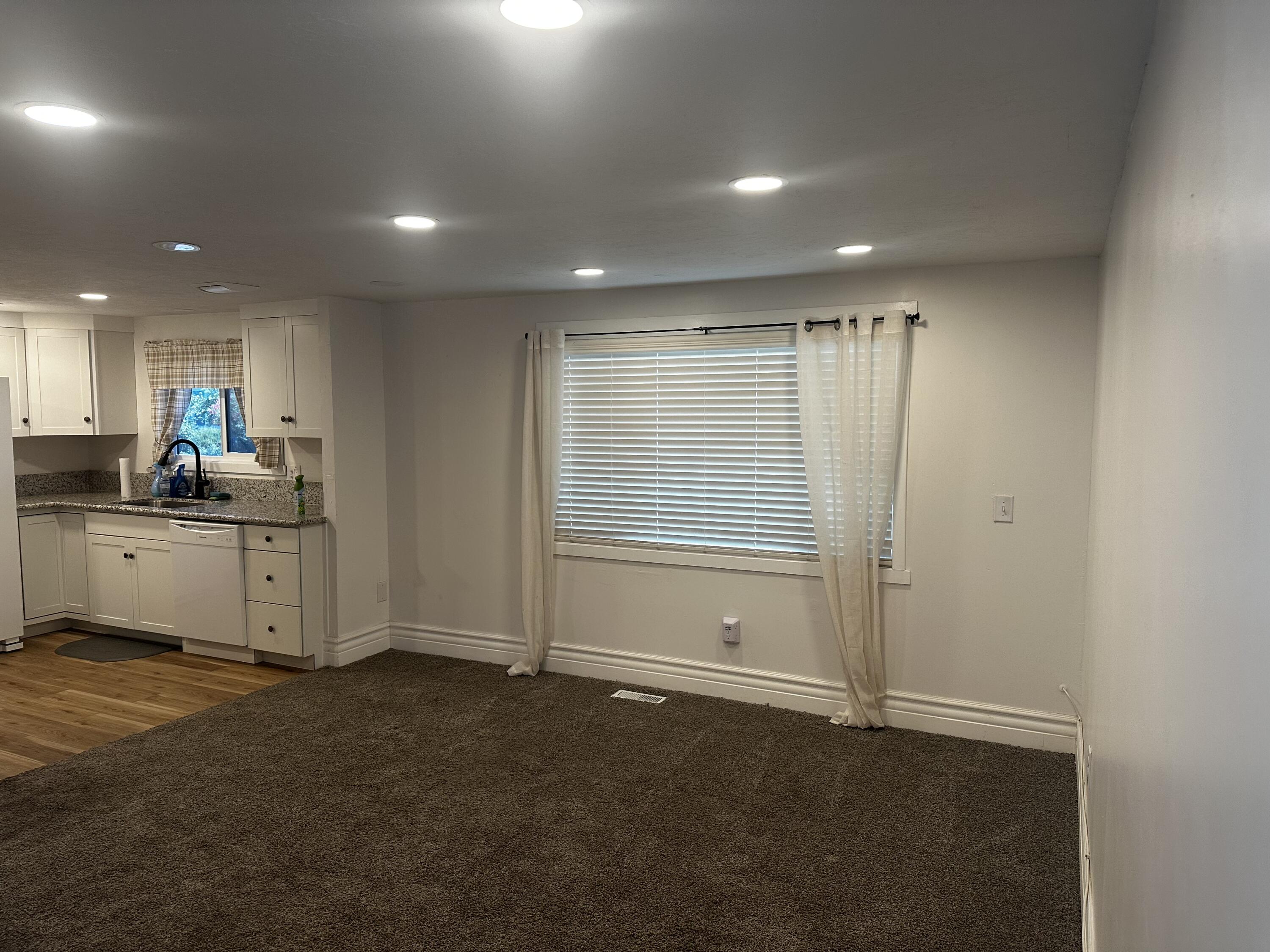 415 N Akers St #45, Visalia, CA 93291