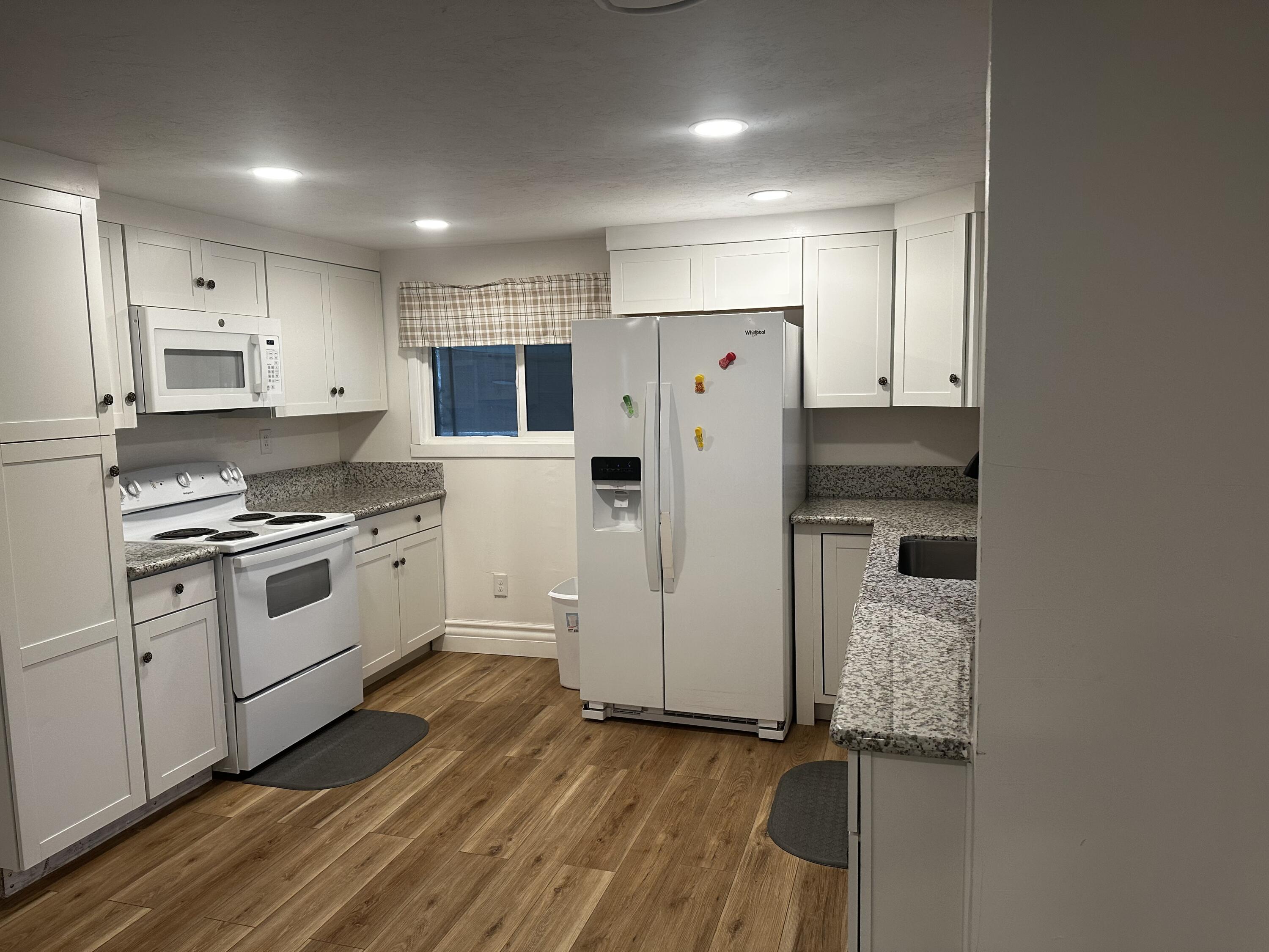 415 N Akers St #45, Visalia, CA 93291