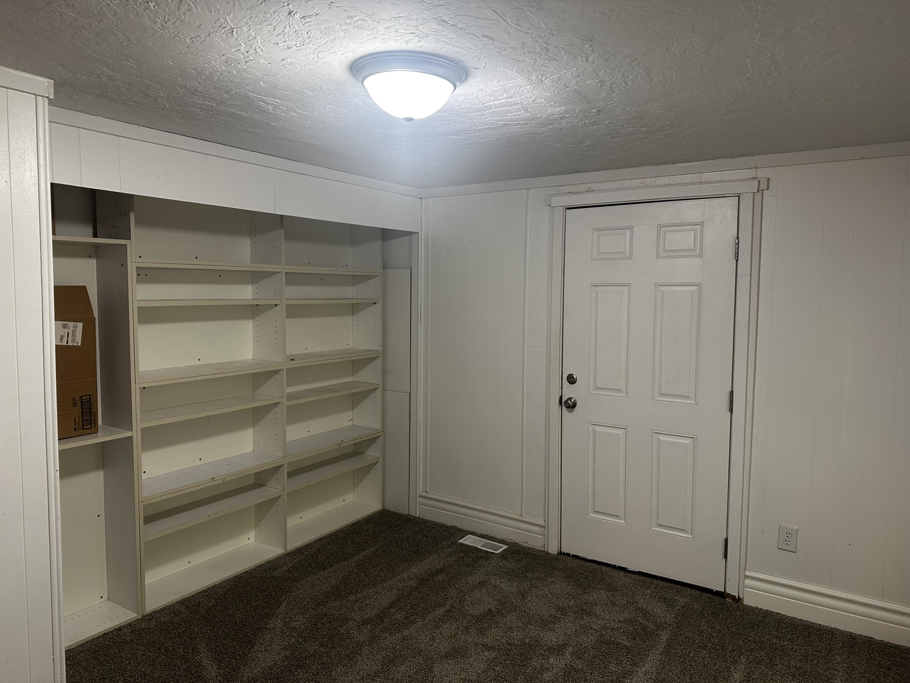 415 N Akers St #45, Visalia, CA 93291