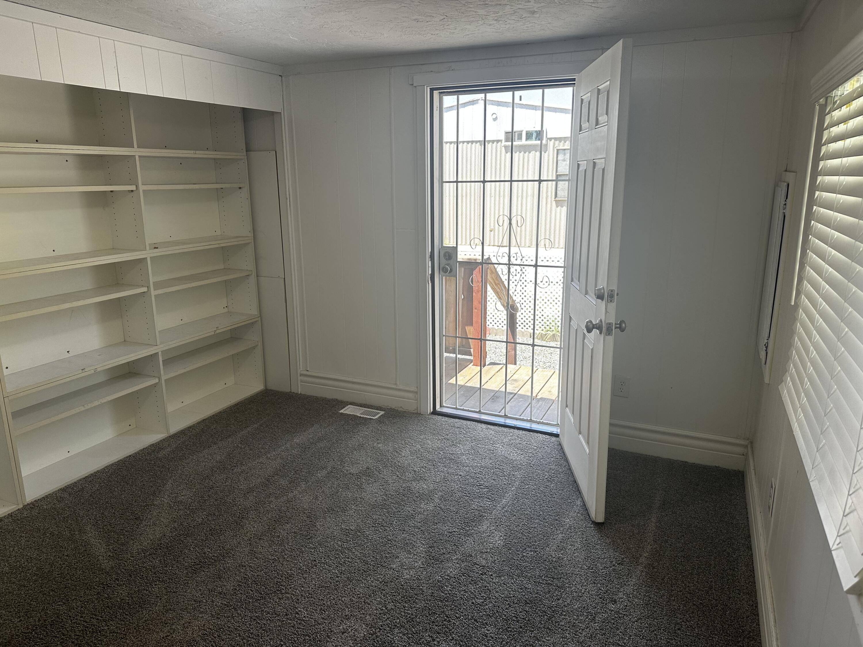 415 N Akers St #45, Visalia, CA 93291