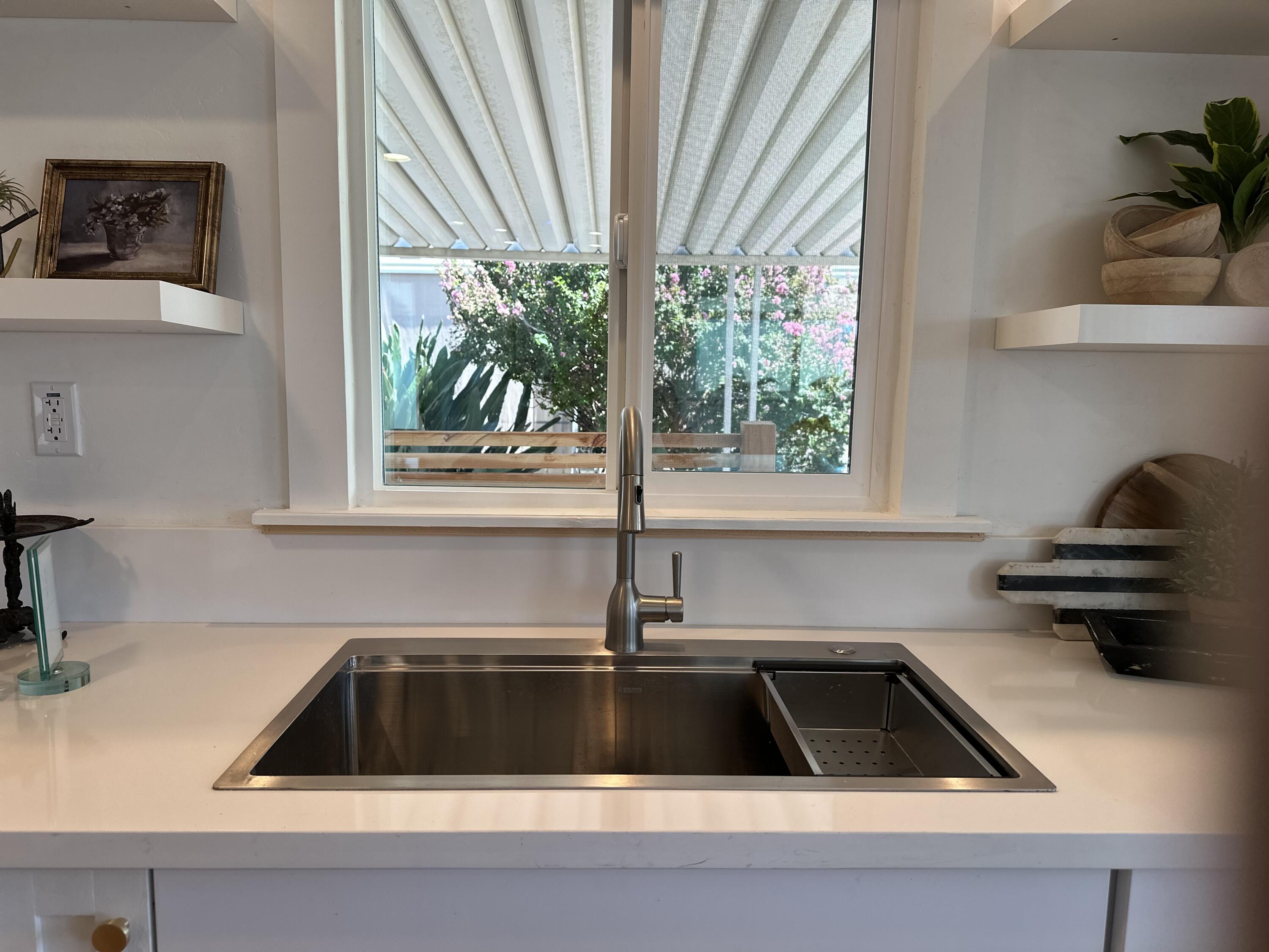 225 N Akers St #308, Visalia, CA 93291