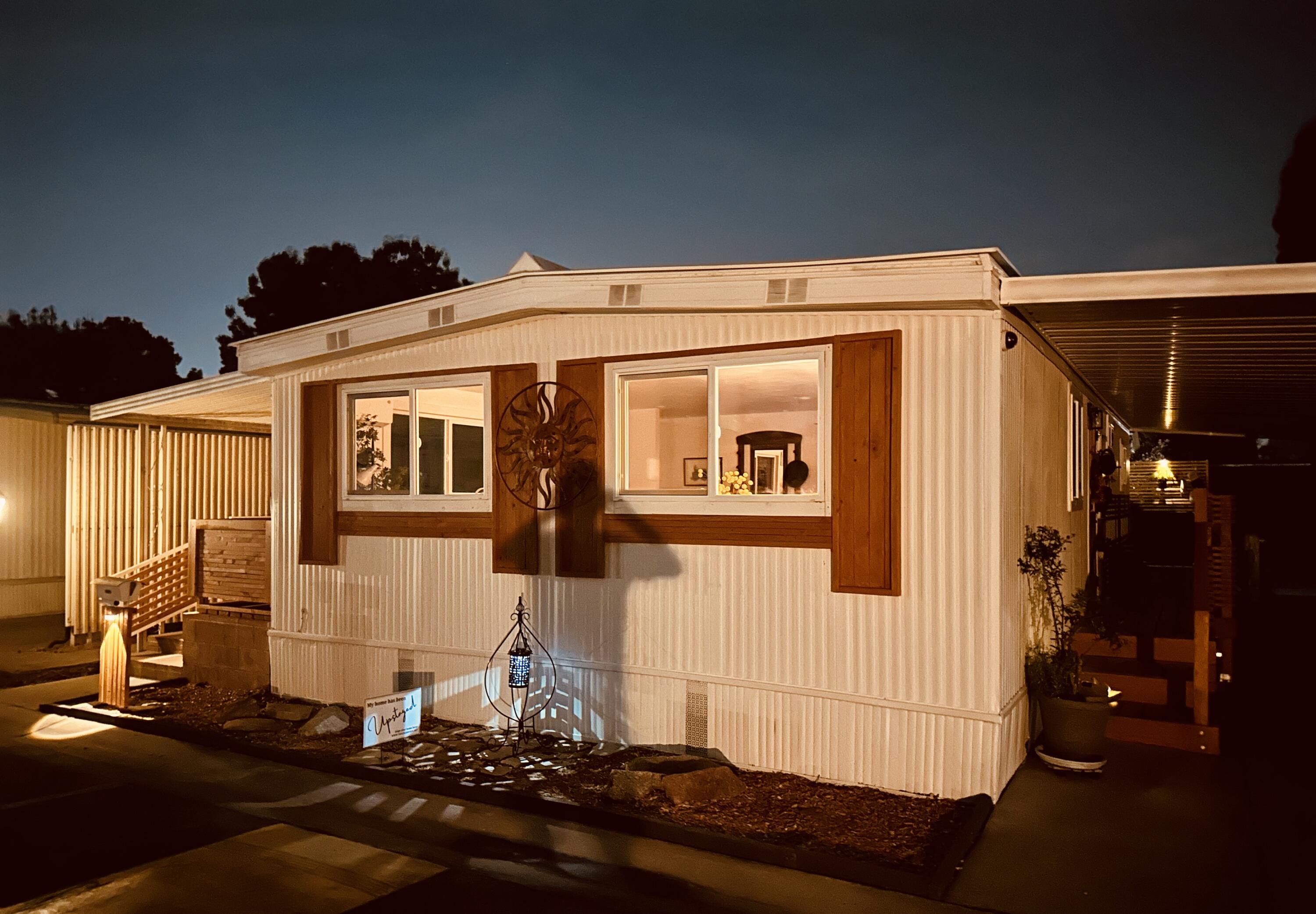225 N Akers St #308, Visalia, CA 93291