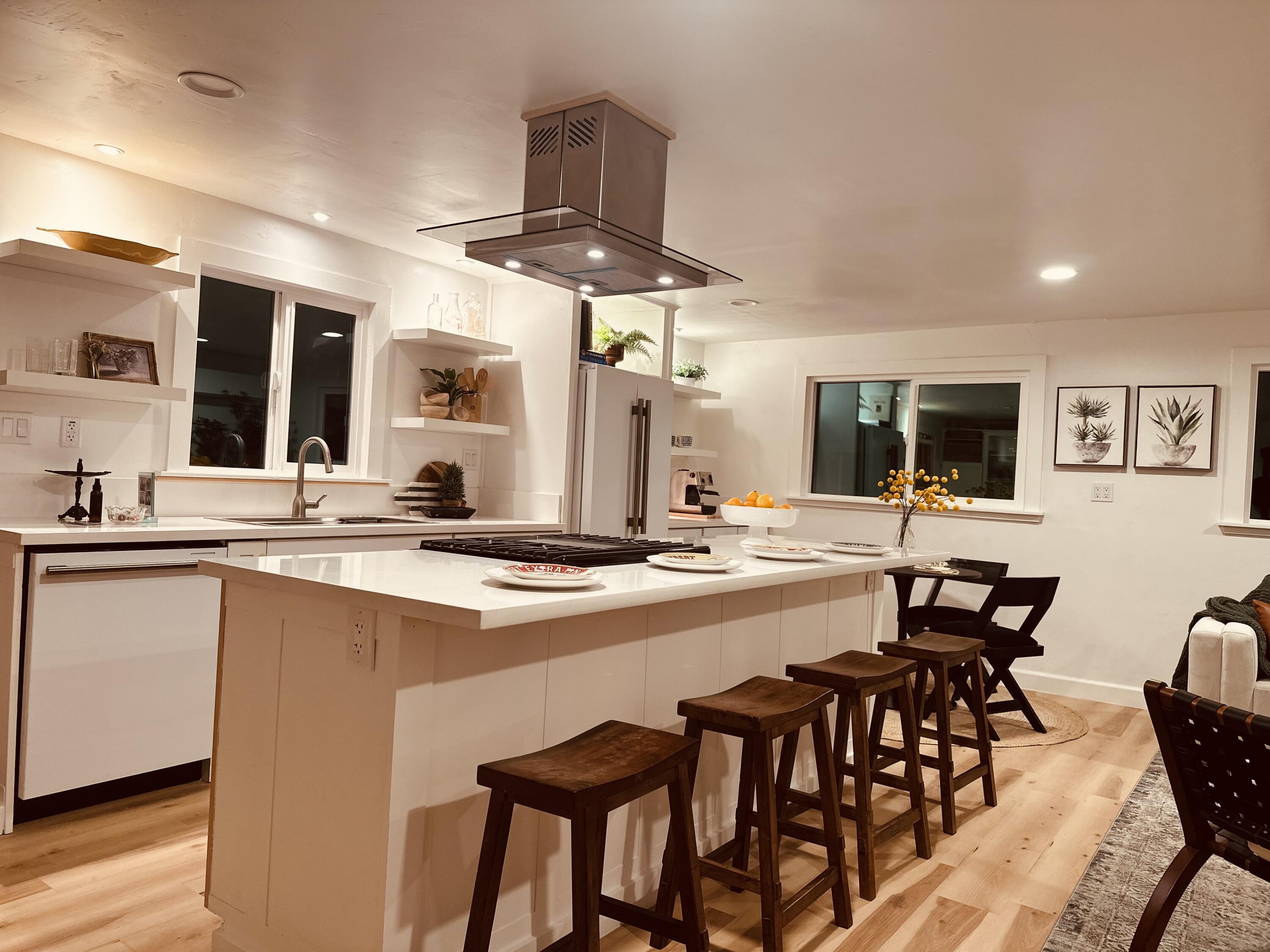 225 N Akers St #308, Visalia, CA 93291