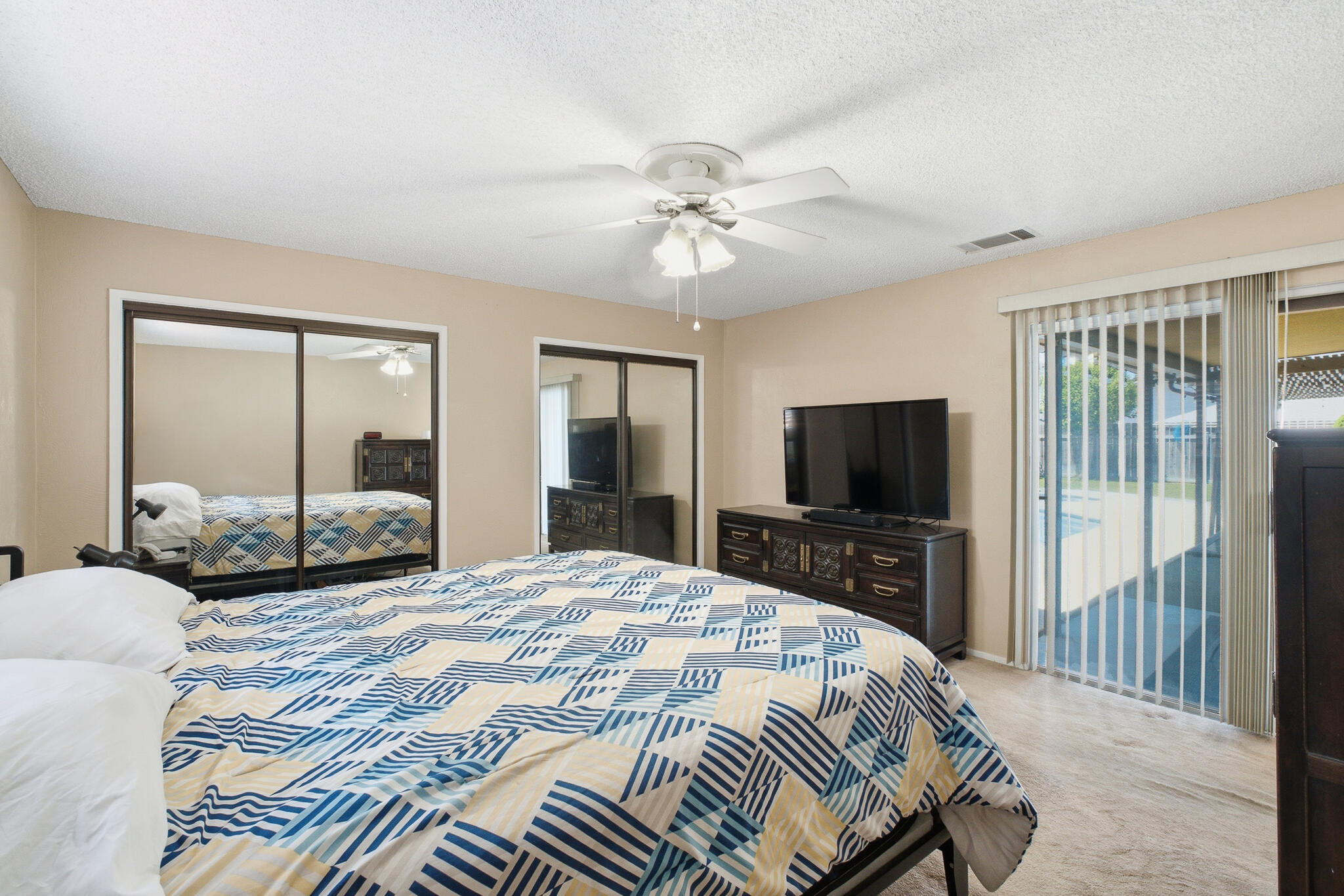 3127 W La Vida Ave, Visalia, CA 93277