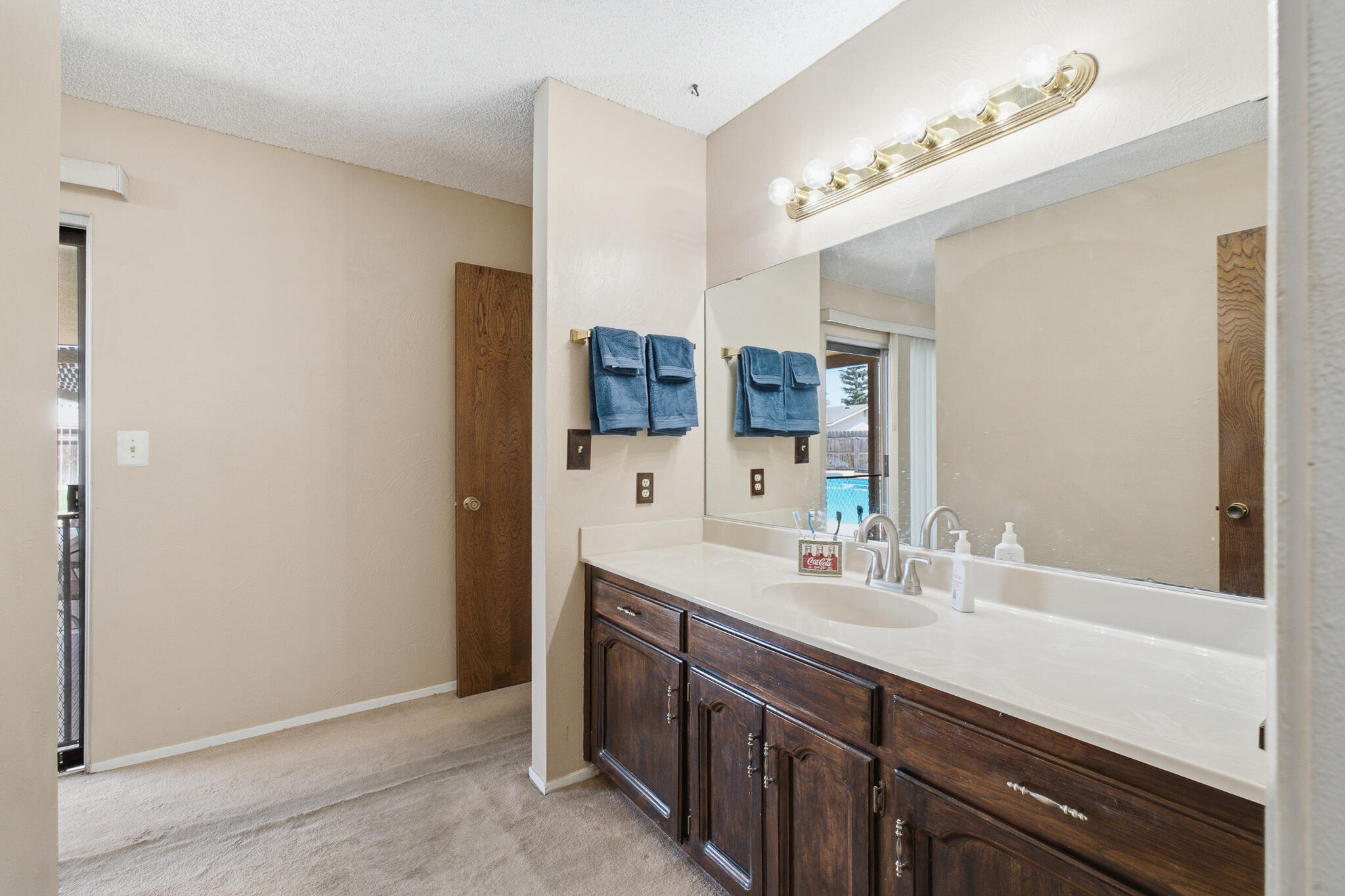 3127 W La Vida Ave, Visalia, CA 93277