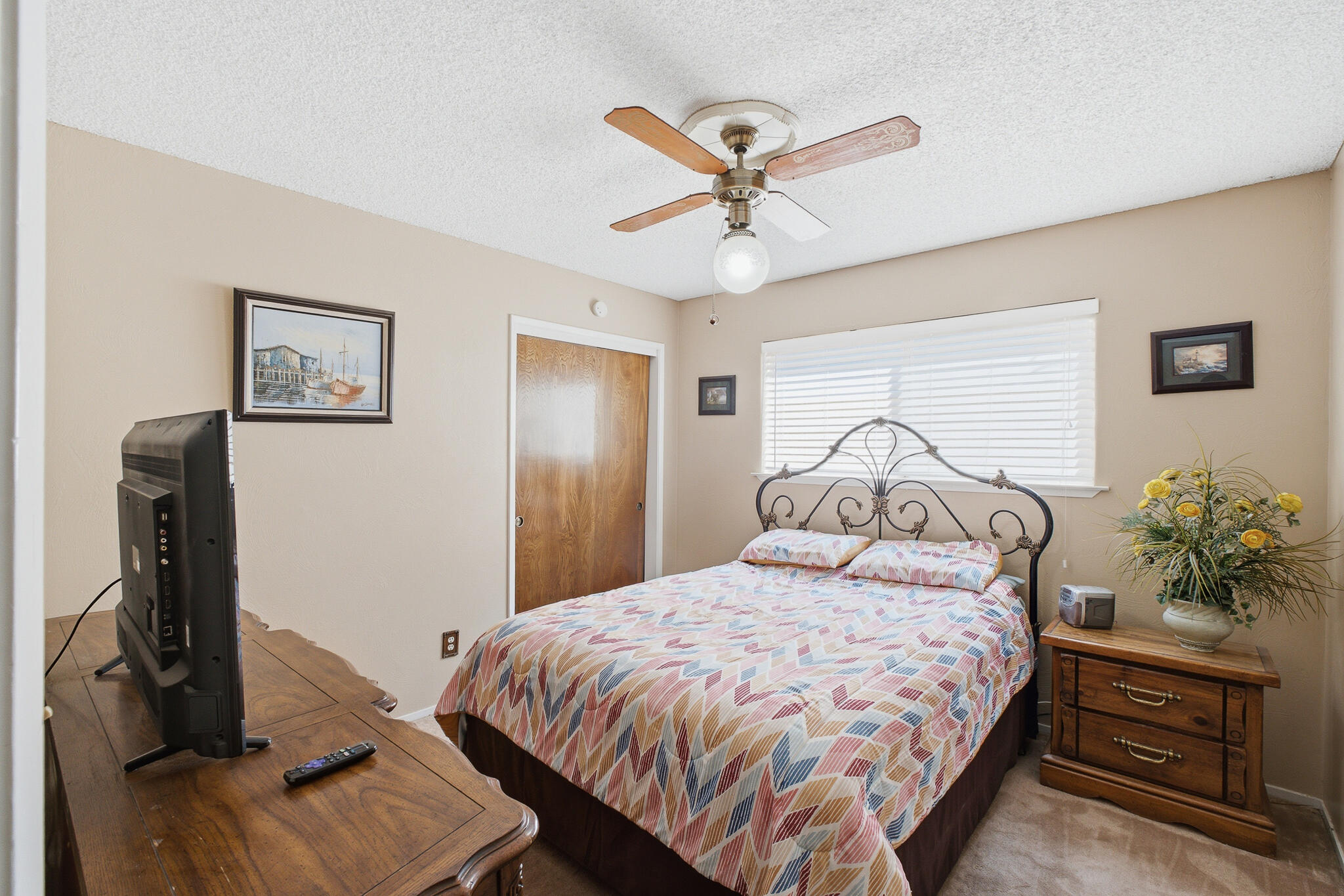 3127 W La Vida Ave, Visalia, CA 93277