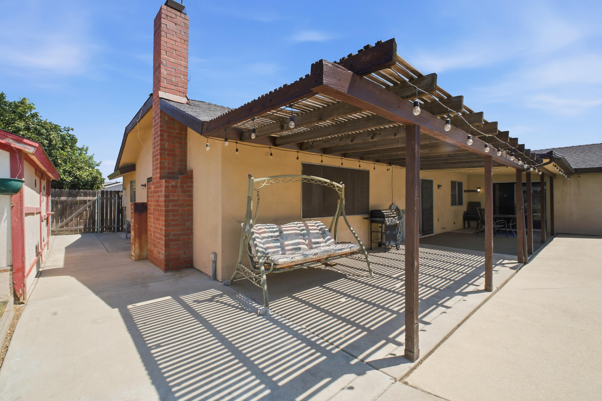 3127 W La Vida Ave, Visalia, CA 93277