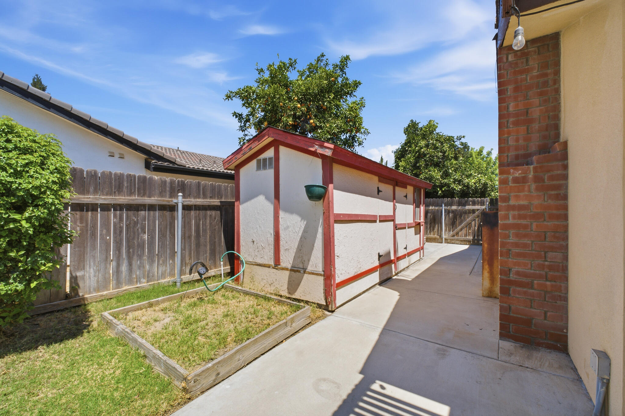 3127 W La Vida Ave, Visalia, CA 93277