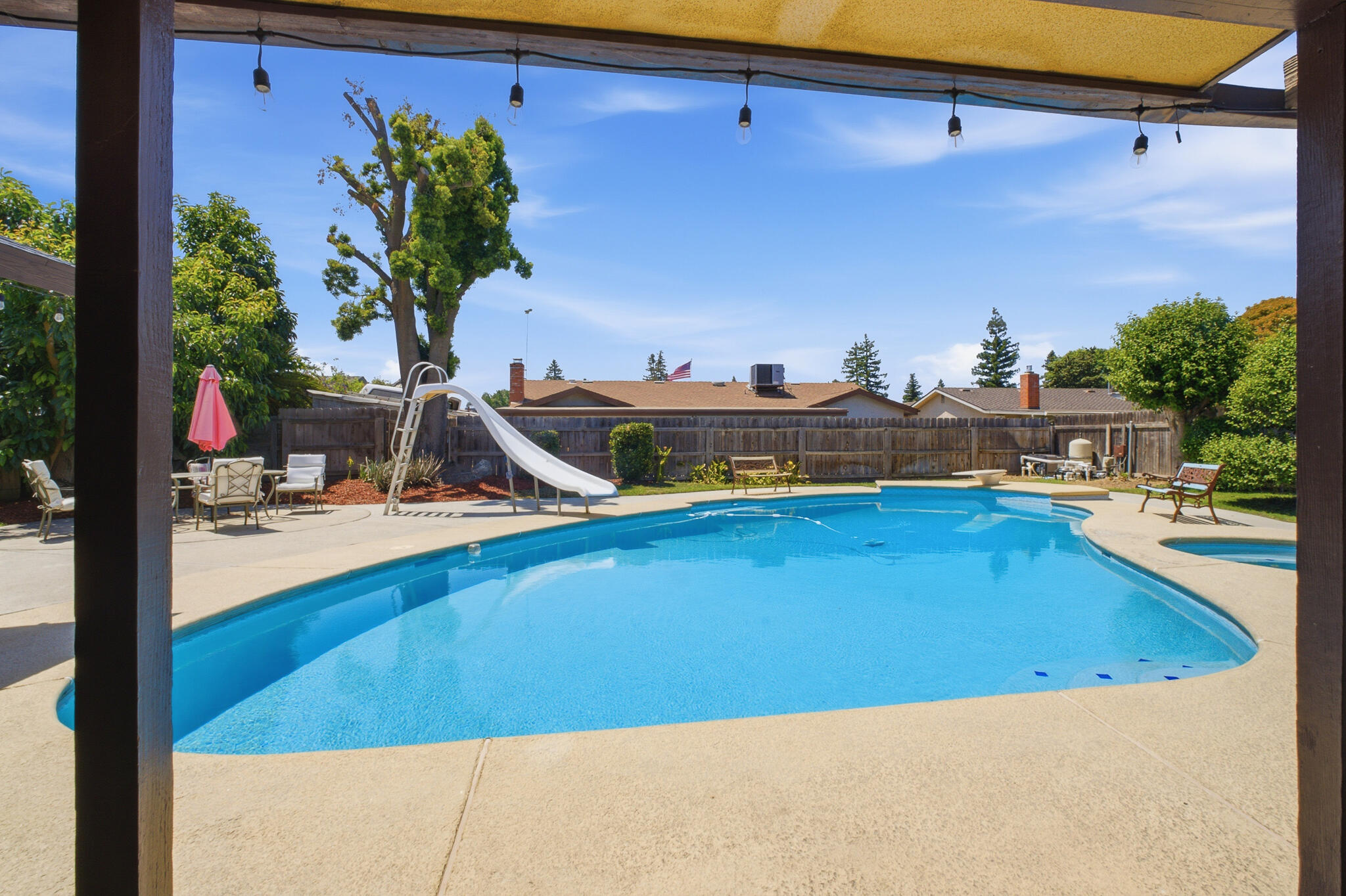 3127 W La Vida Ave, Visalia, CA 93277