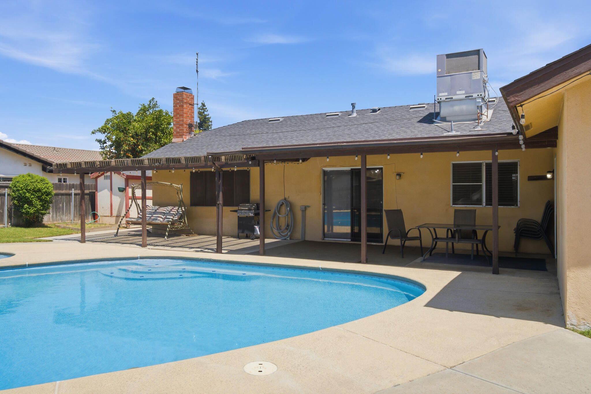 3127 W La Vida Ave, Visalia, CA 93277