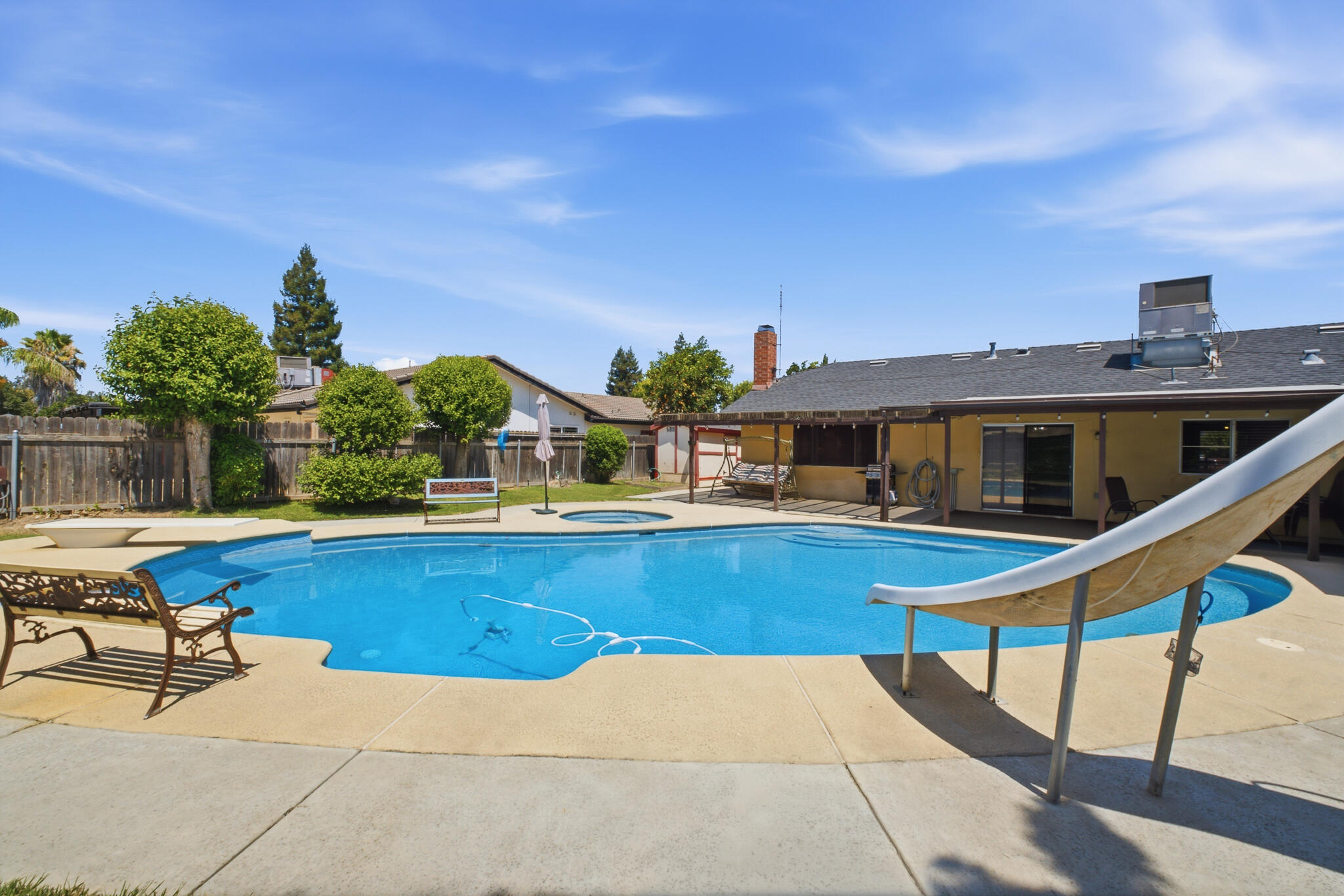 3127 W La Vida Ave, Visalia, CA 93277