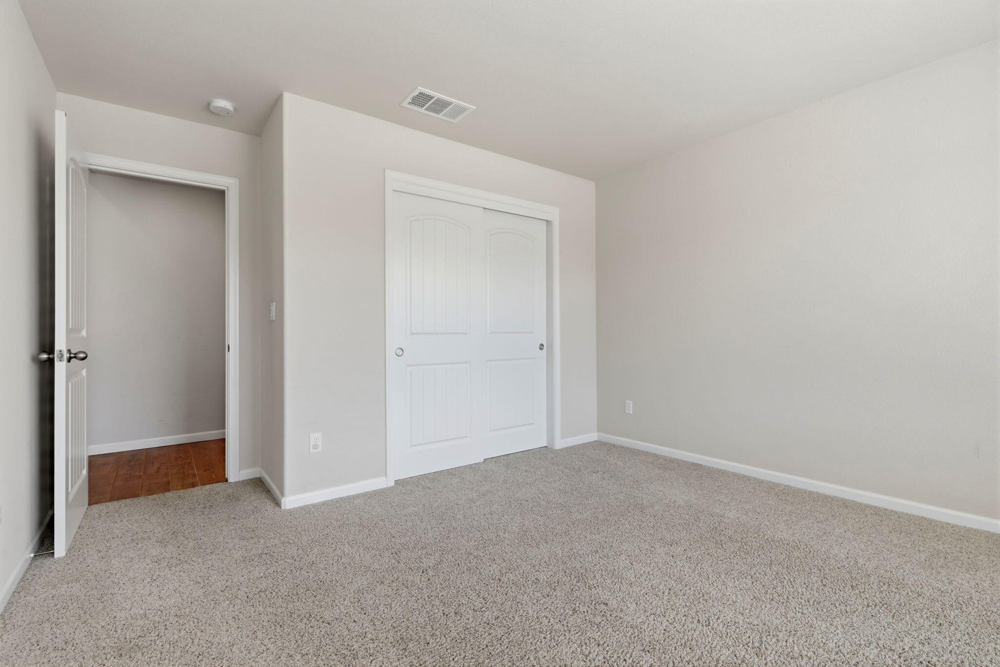 2081 Madeline Dr, Hanford, CA 93230