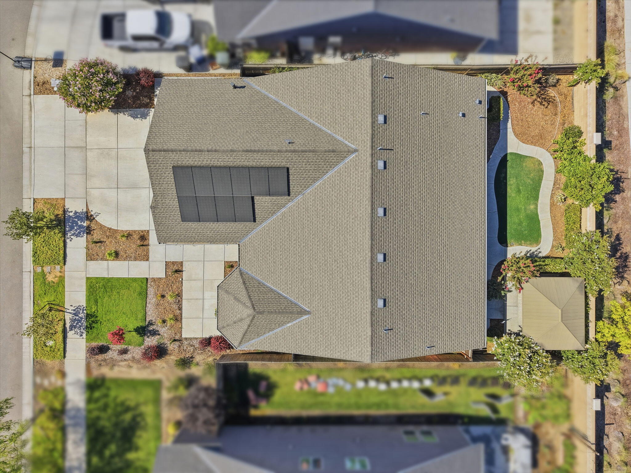2081 Madeline Dr, Hanford, CA 93230