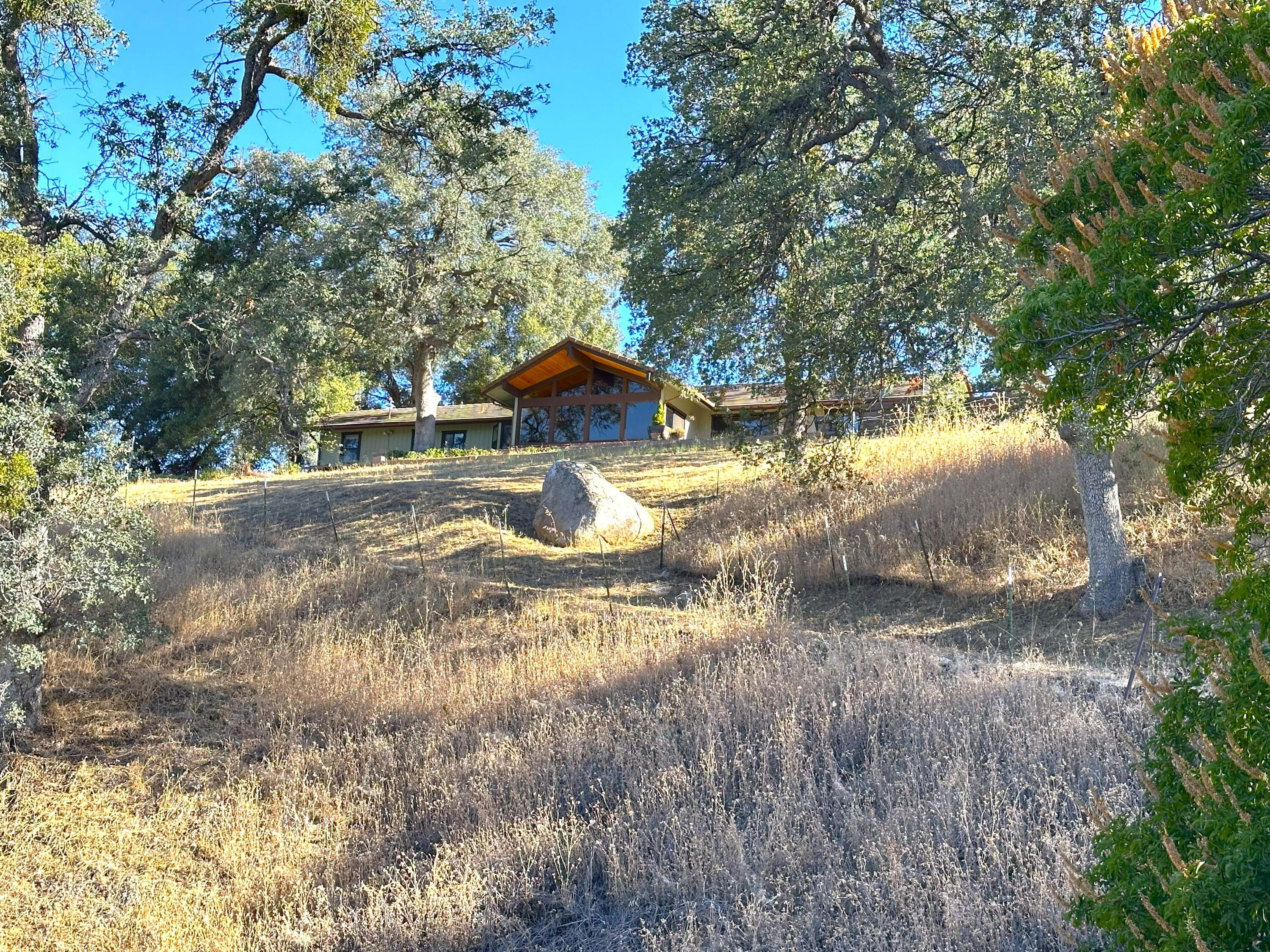 43150 Hot Springs Dr, California Hot Springs, CA 93207