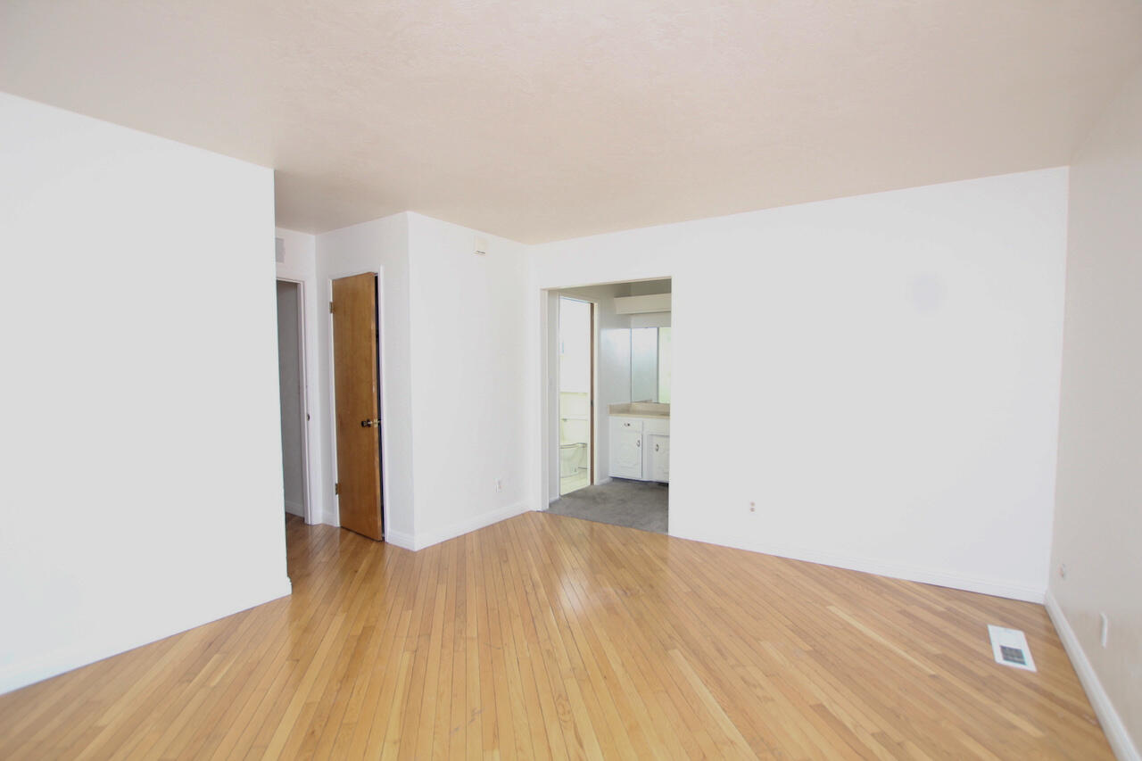 3549 W Mccormick Dr, Visalia, CA 93277