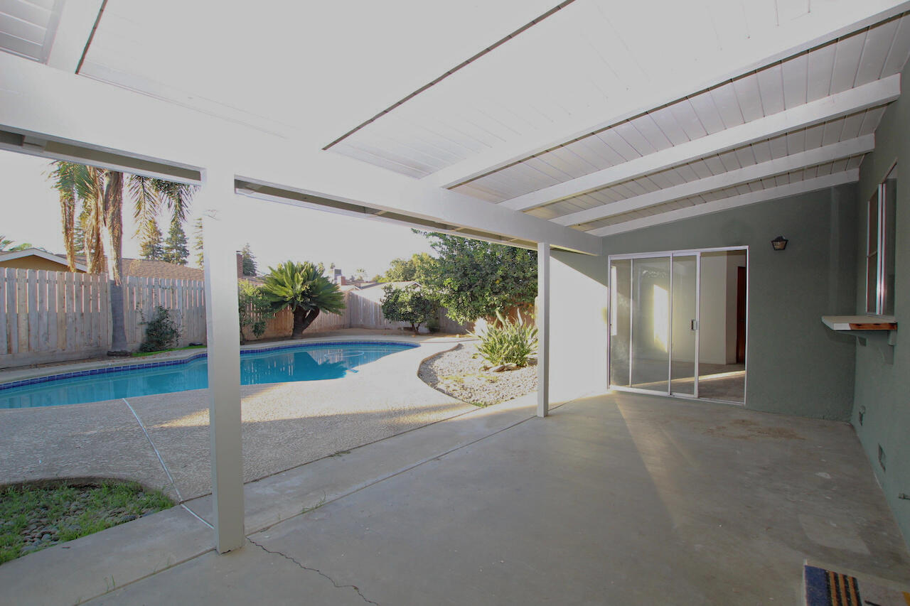 3549 W Mccormick Dr, Visalia, CA 93277