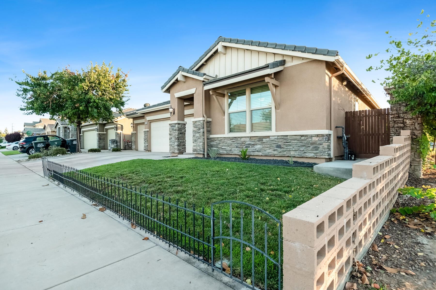 3239 N Elm St, Visalia, CA 93291