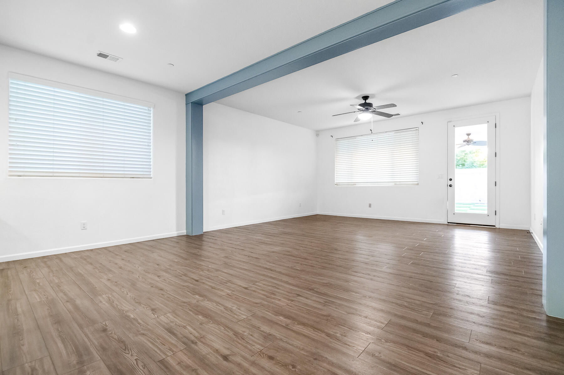 3239 N Elm St, Visalia, CA 93291