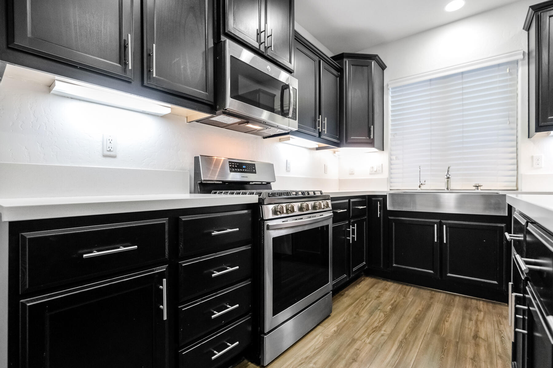 3239 N Elm St, Visalia, CA 93291
